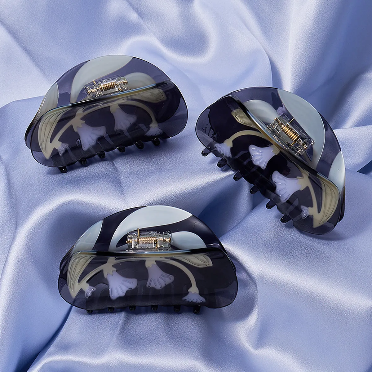 Moonflower Claw sold by Winona Irene product image thumbnail 4