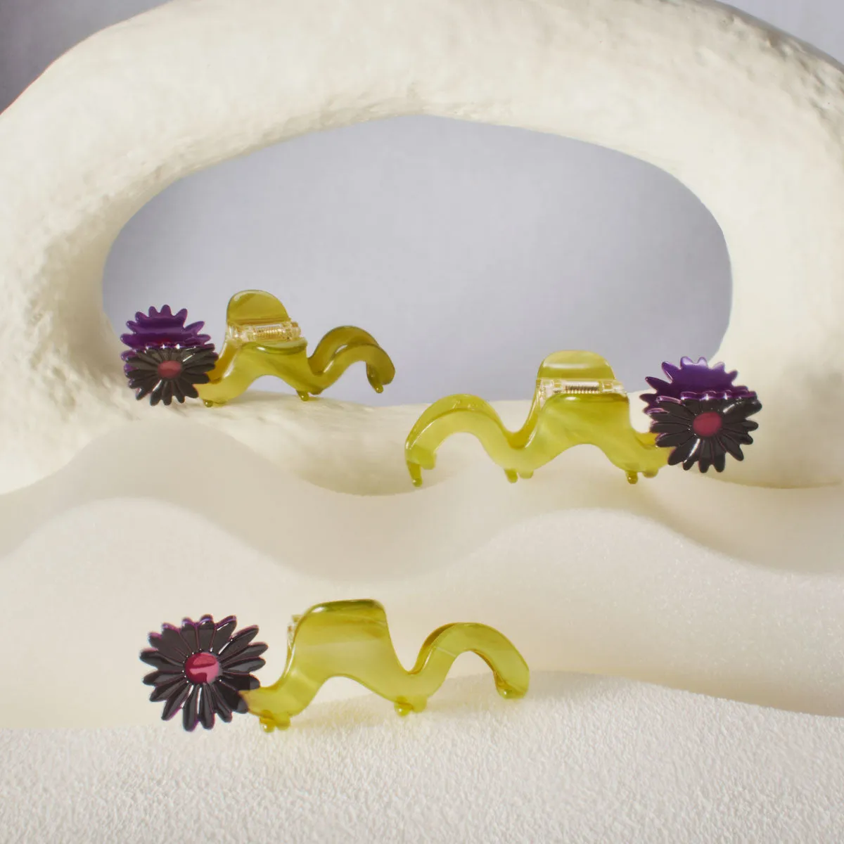Wavy Daisy Claw sold by Winona Irene product image thumbnail 5