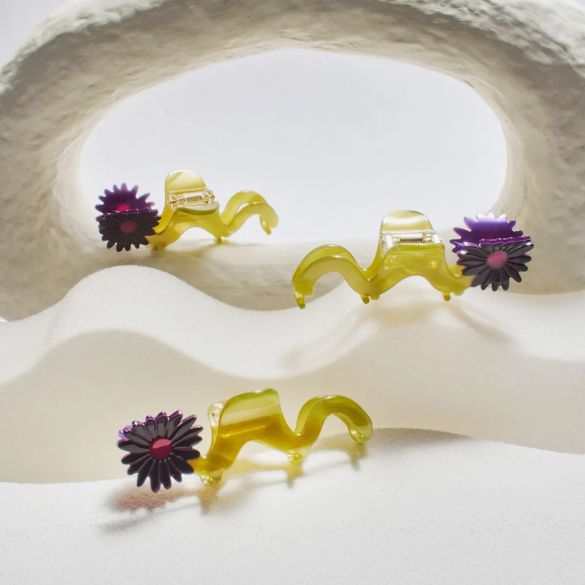 Wavy Daisy Claw sold by Winona Irene product image thumbnail 4