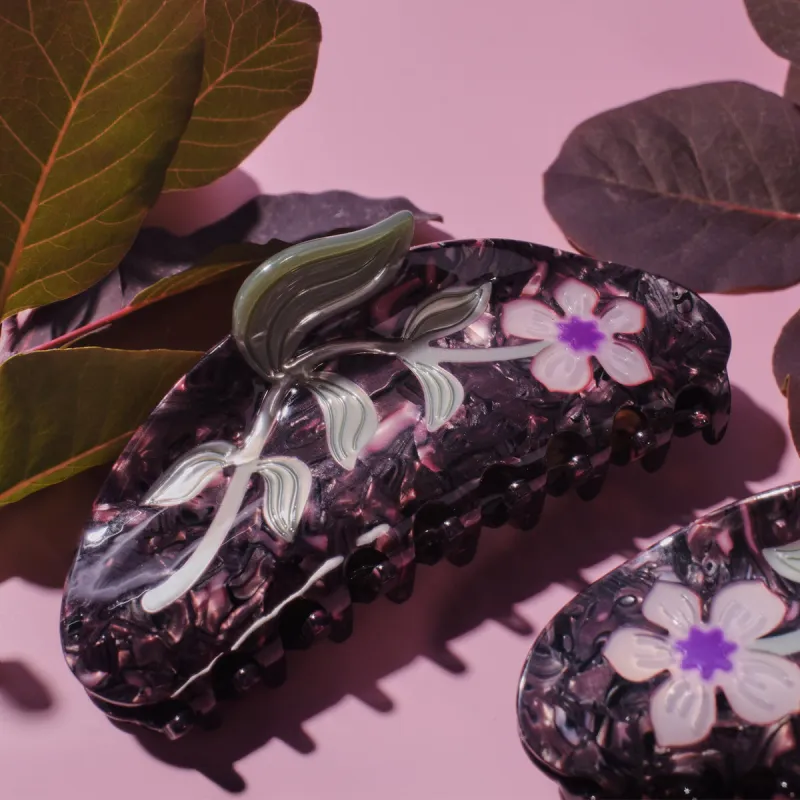 Henbane Long Claw sold by Winona Irene