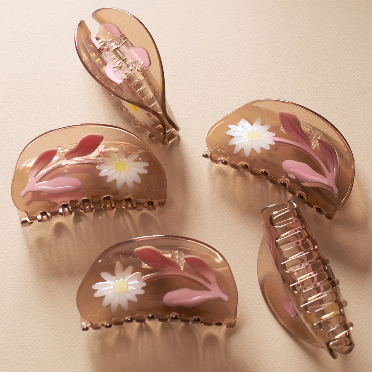 Marguerite Hair Claw sold by Winona Irene product image thumbnail 4