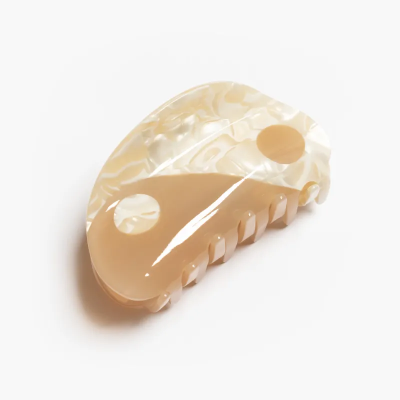 Darjeeling Large Yin-Yang Claw sold by Winona Irene