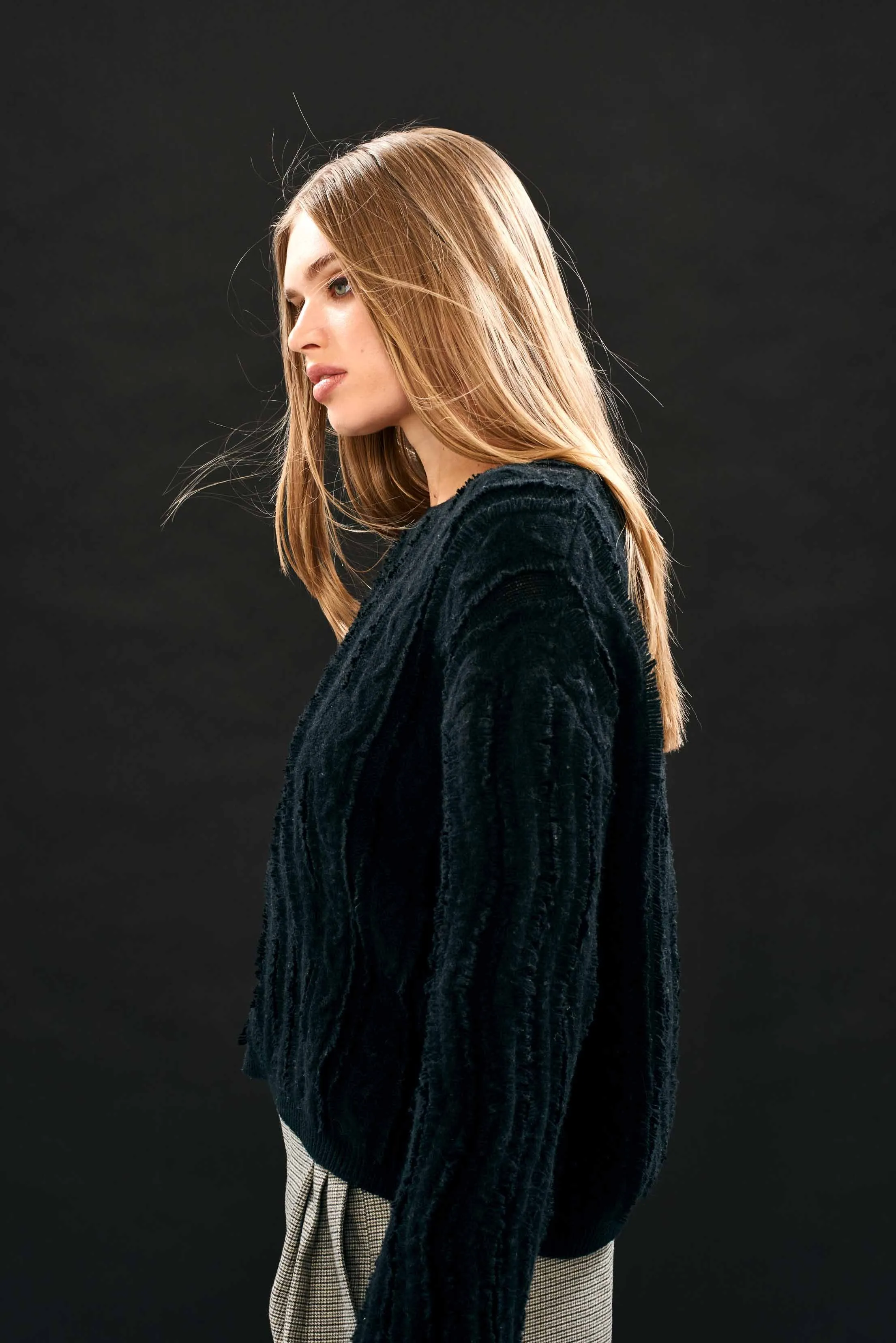Cashmere Wool Raw Cut Cable Crew in Black sold by Jumper 1234 product image thumbnail 2