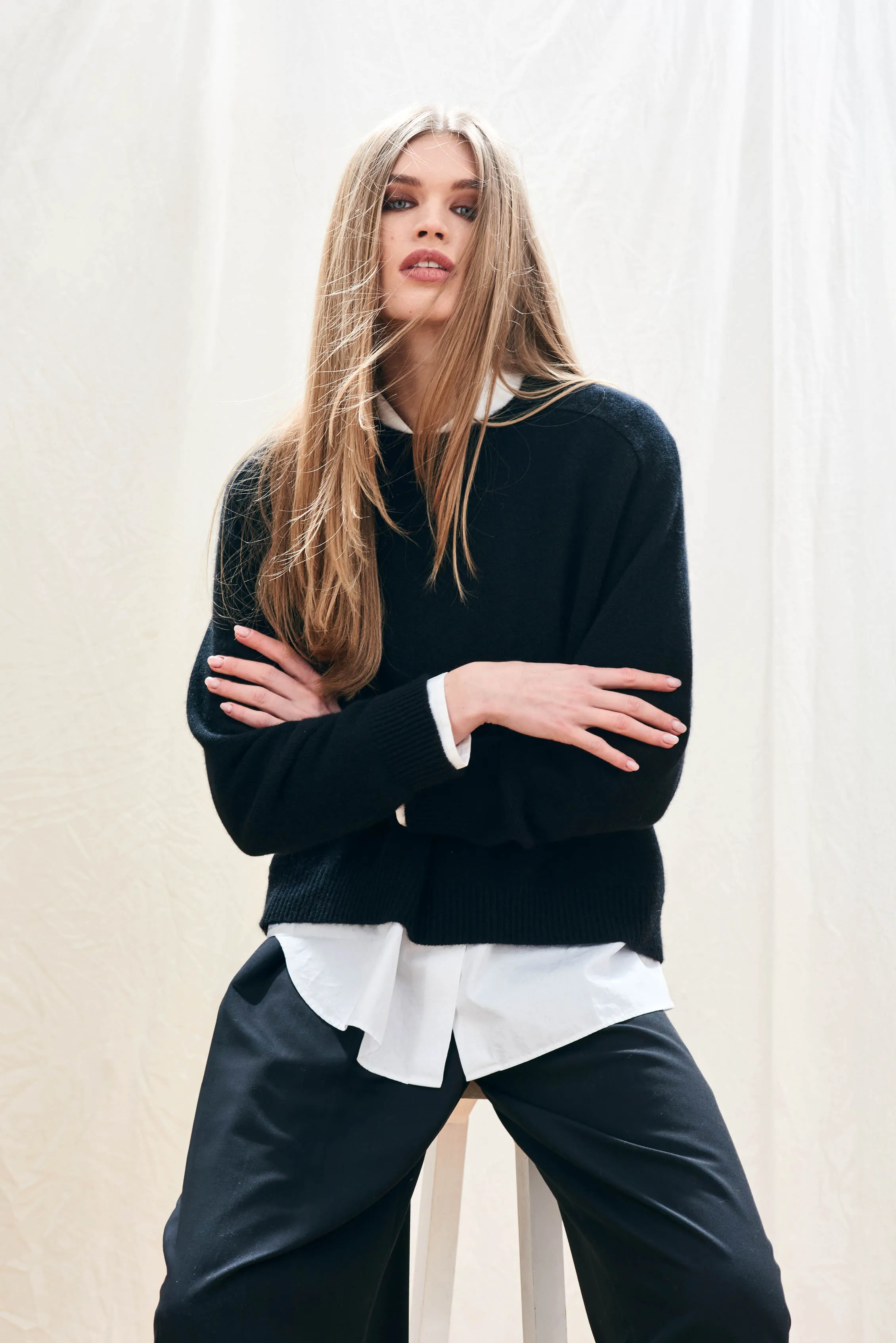 Cashmere Oversize Crew in Black sold by Jumper 1234 product image thumbnail 2