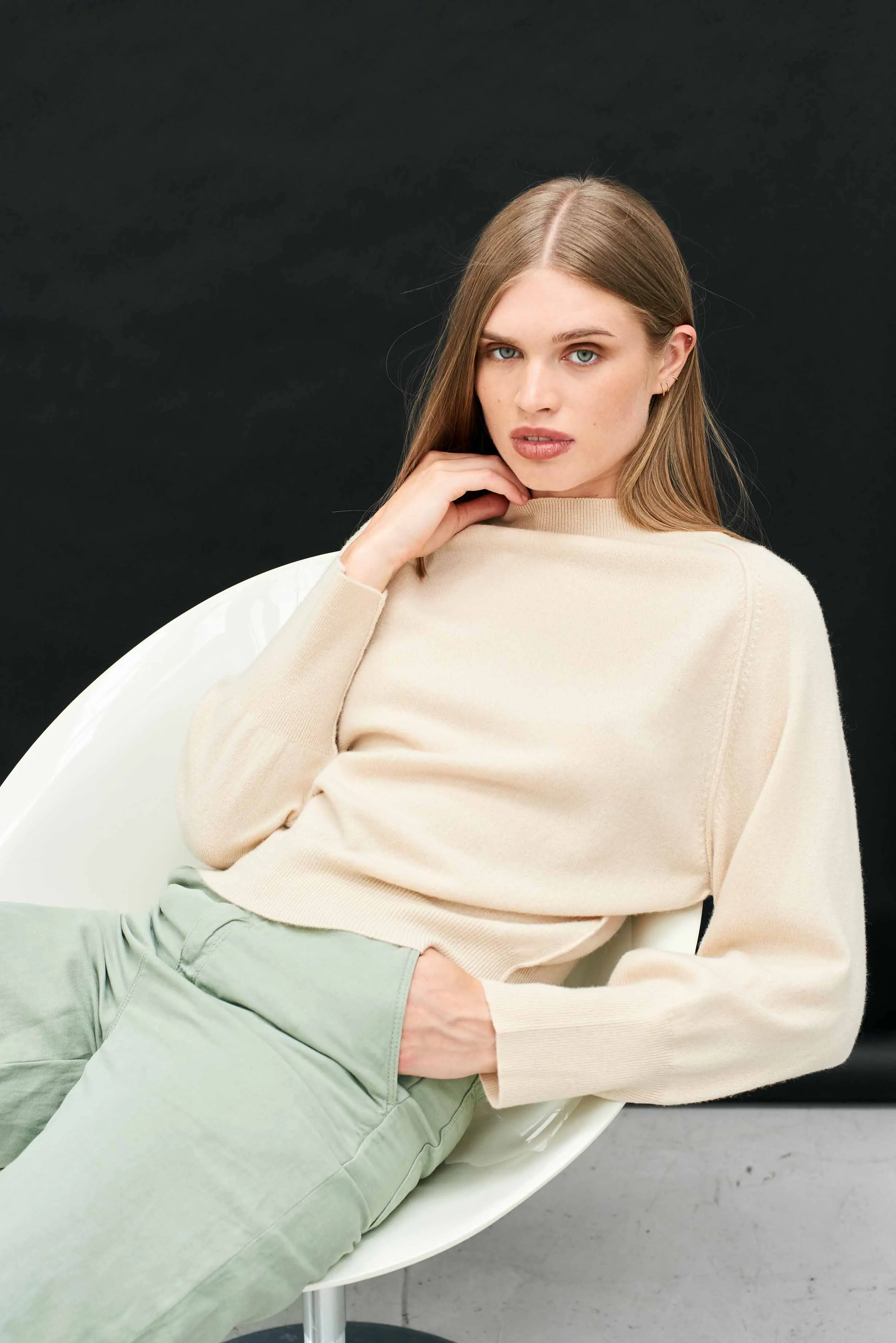 Merino Exposed Raglan Crew in Oatmeal sold by Jumper 1234 product image thumbnail 2