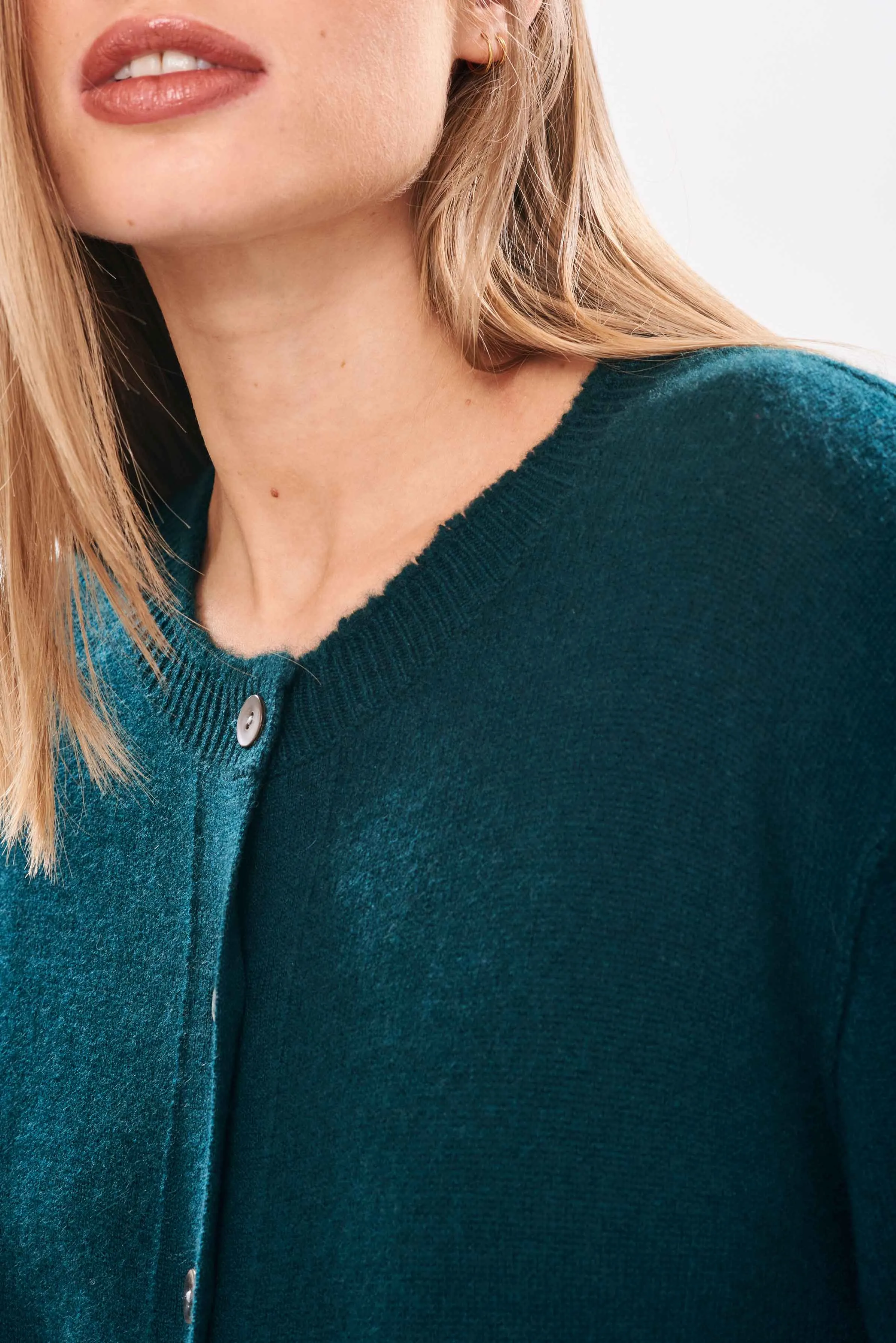 Cashmere Distressed Cardigan in Bottle Green sold by Jumper 1234 product image thumbnail 3