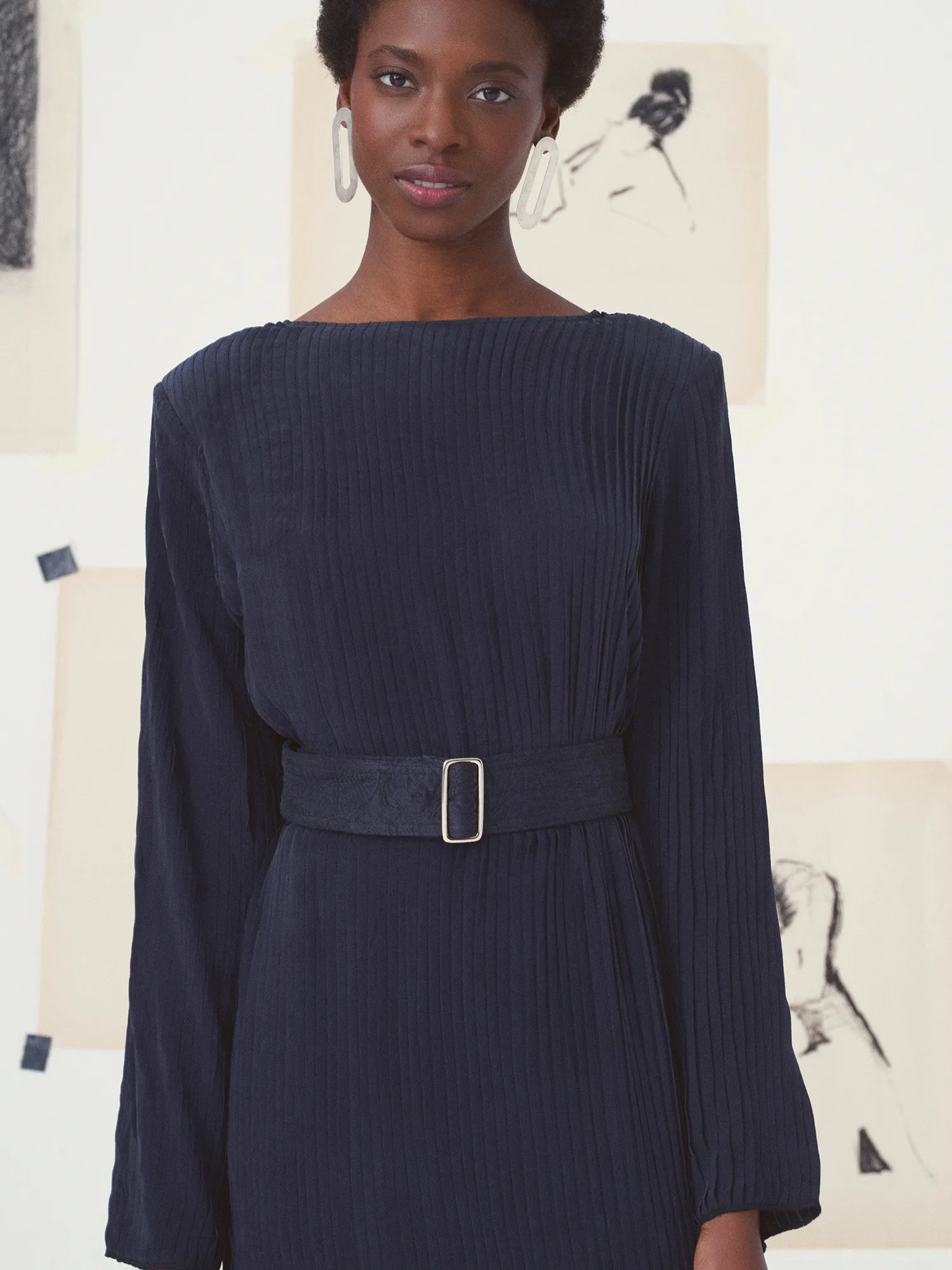 LA ROBE MARGUERITE - LE SURREALISME sold by Mii Collection product image thumbnail 2