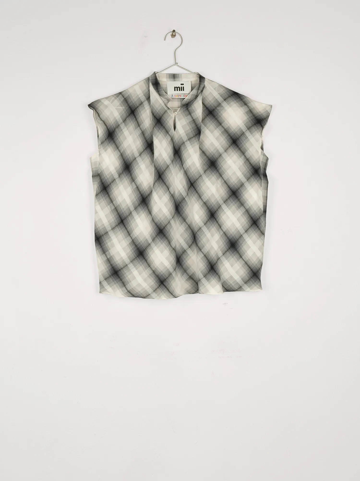 LE TOP ANNE - LA DESSINATRICE sold by Mii Collection product image thumbnail 4