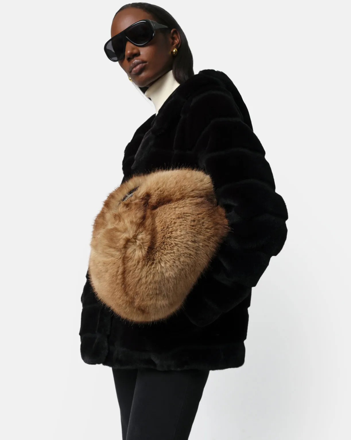 Goldy Noir Coat sold by Apparis product image thumbnail 4