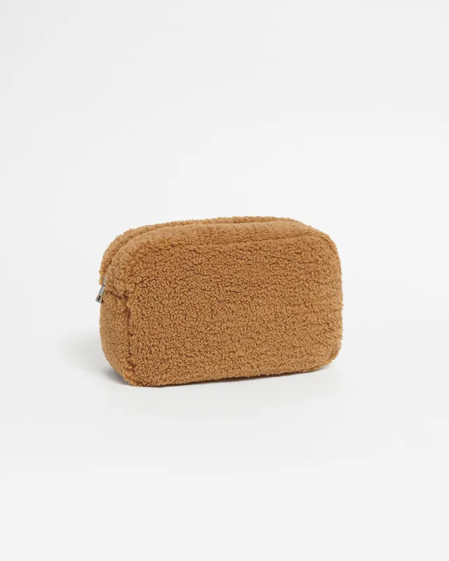 Jumbo Bouclette Noor Hazelnut Pochette sold by Apparis