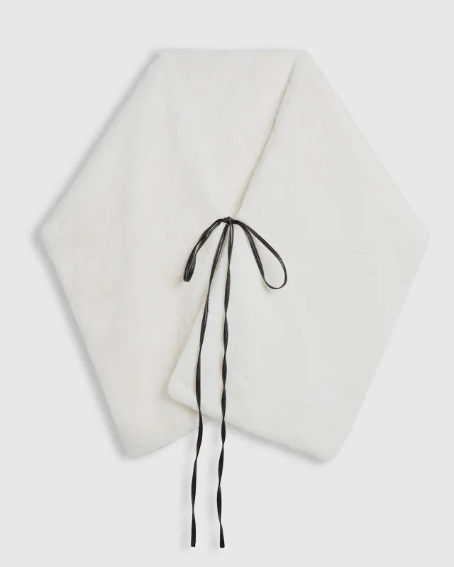 Aretha Ivory sold by Apparis