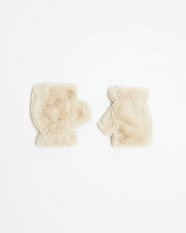 Ariel Latte sold by Apparis