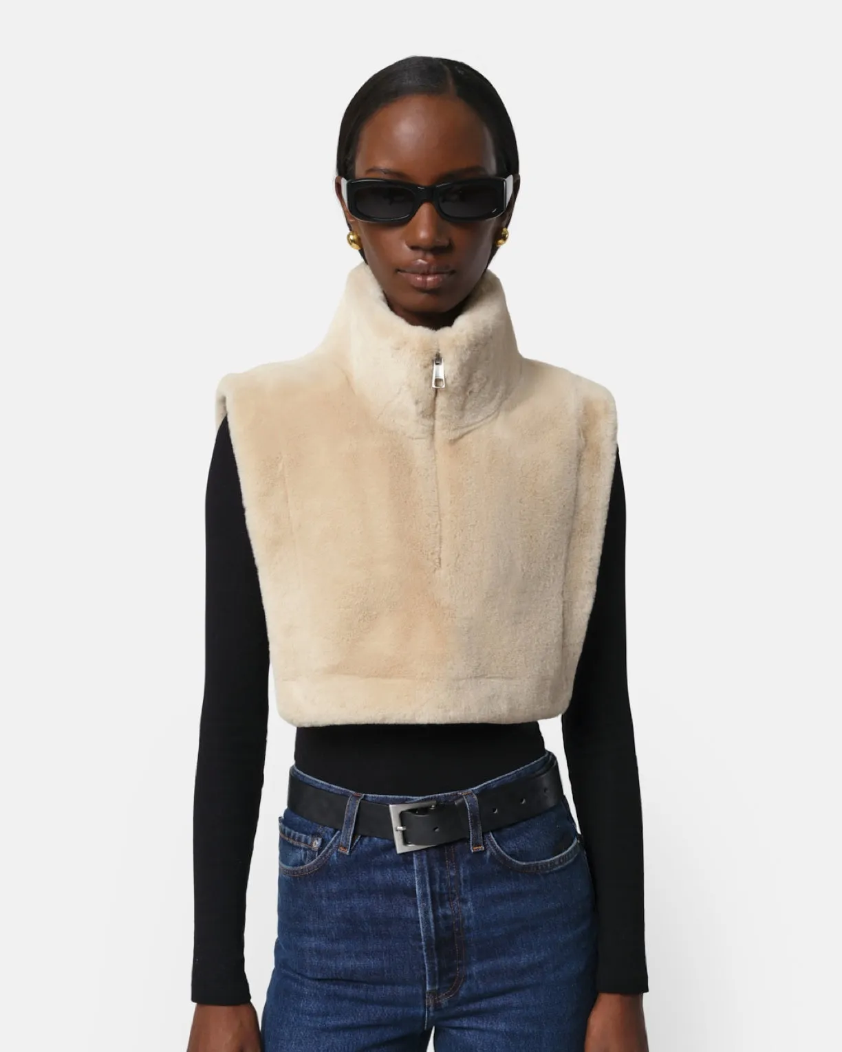 Jamie Dickey sold by Apparis