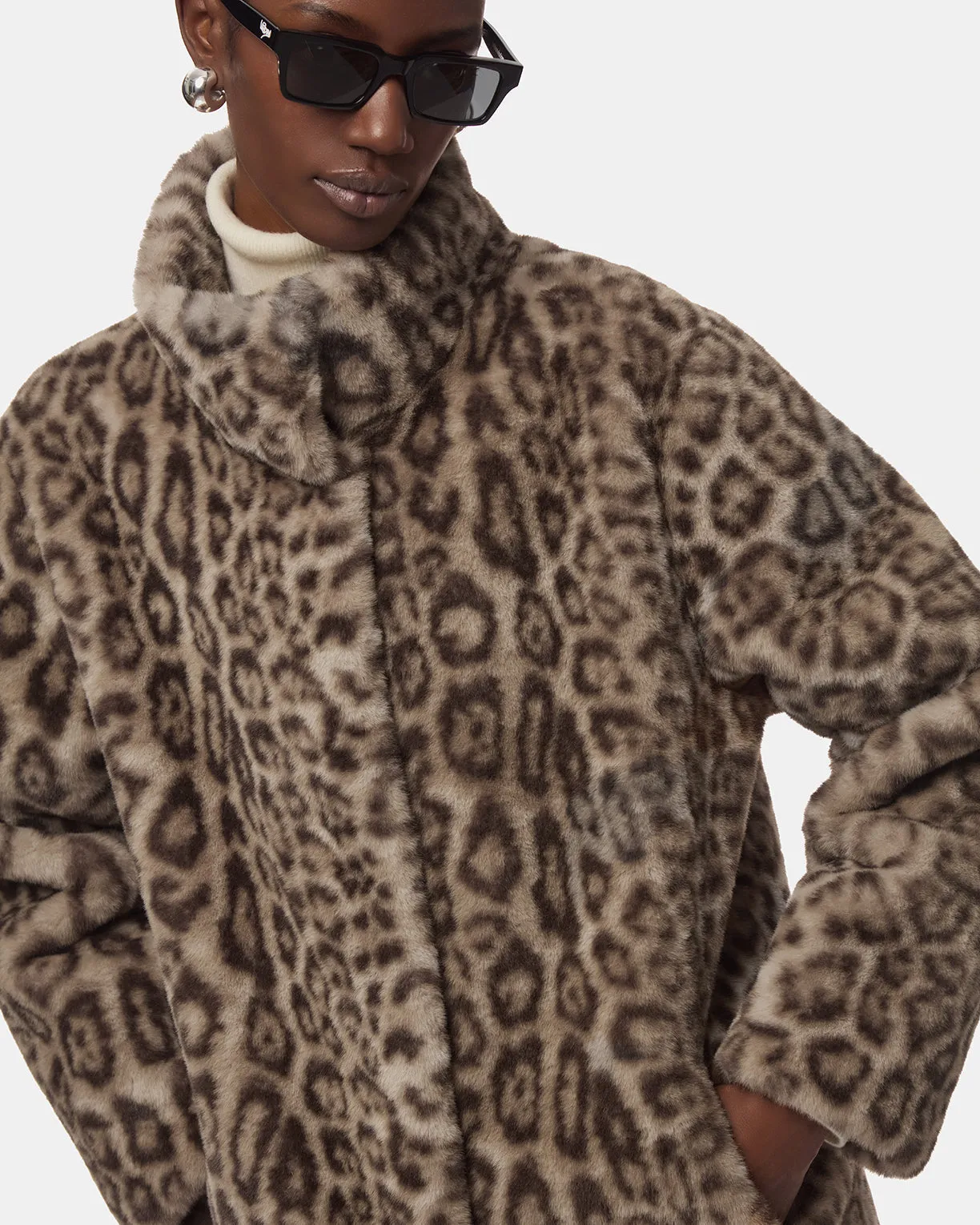 Blair Leopard Coat sold by Apparis product image thumbnail 2
