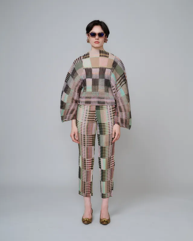 Rana Handpleated Top in Holm made by Julia Heuer