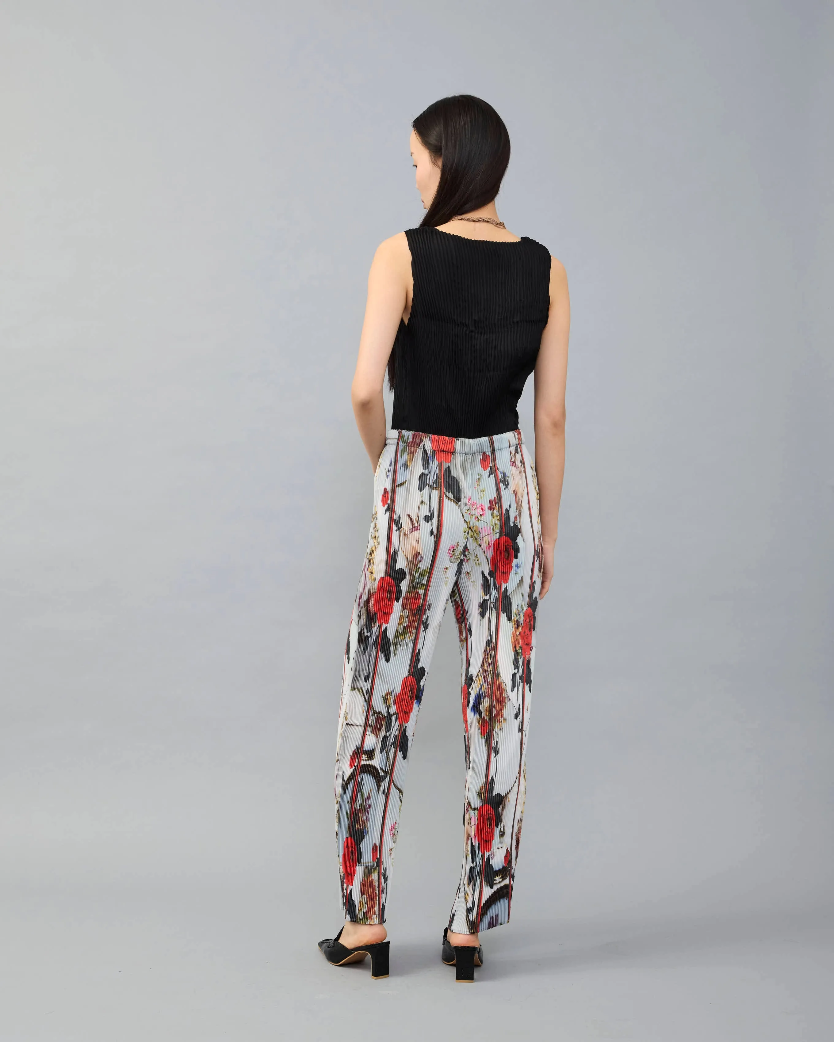 Jack Pleated Trouser in Rudi light sold by Julia Heuer product image thumbnail 4