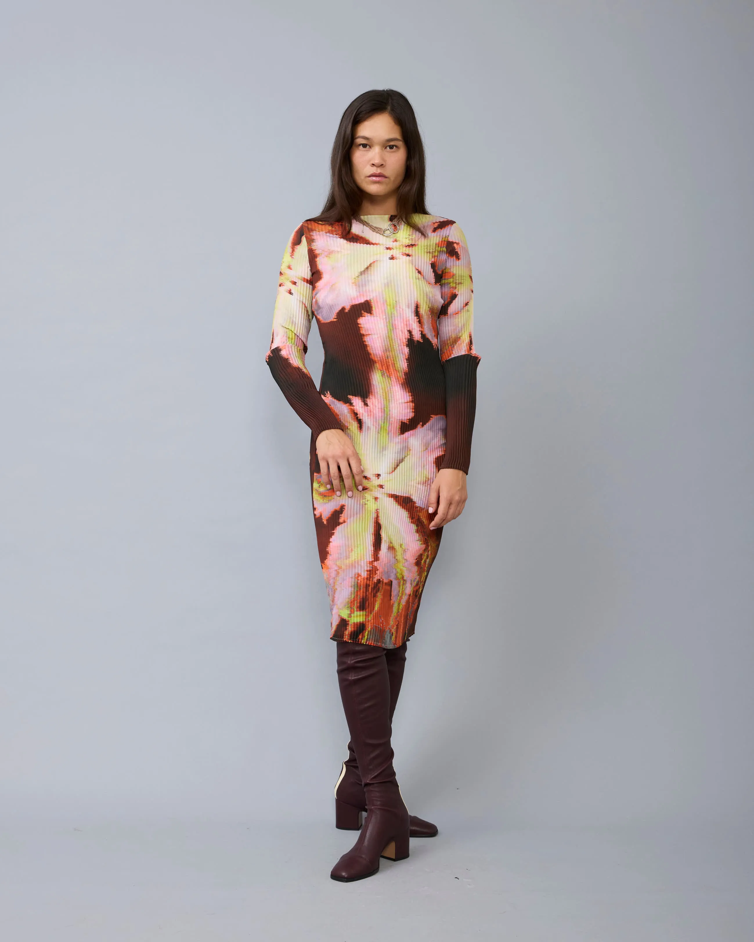 Lennard Dress in Dark Hilde sold by Julia Heuer