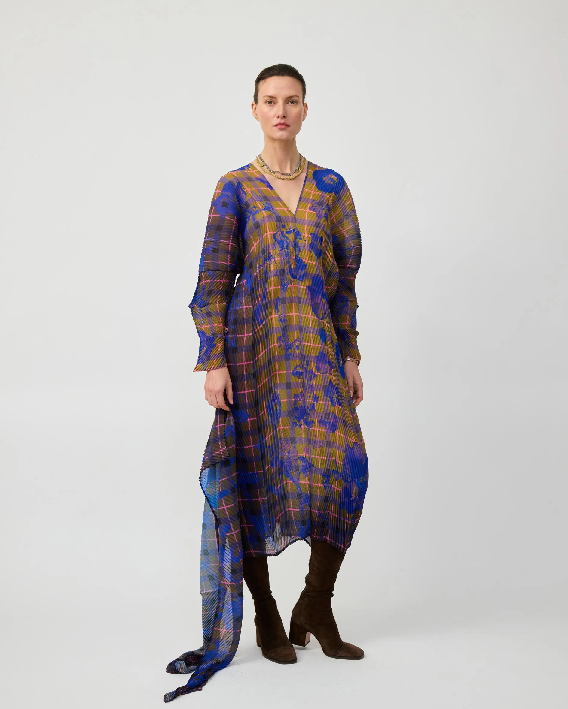 SUE HANDPLEATED KAFTAN IN MALIK sold by Julia Heuer product image thumbnail 4