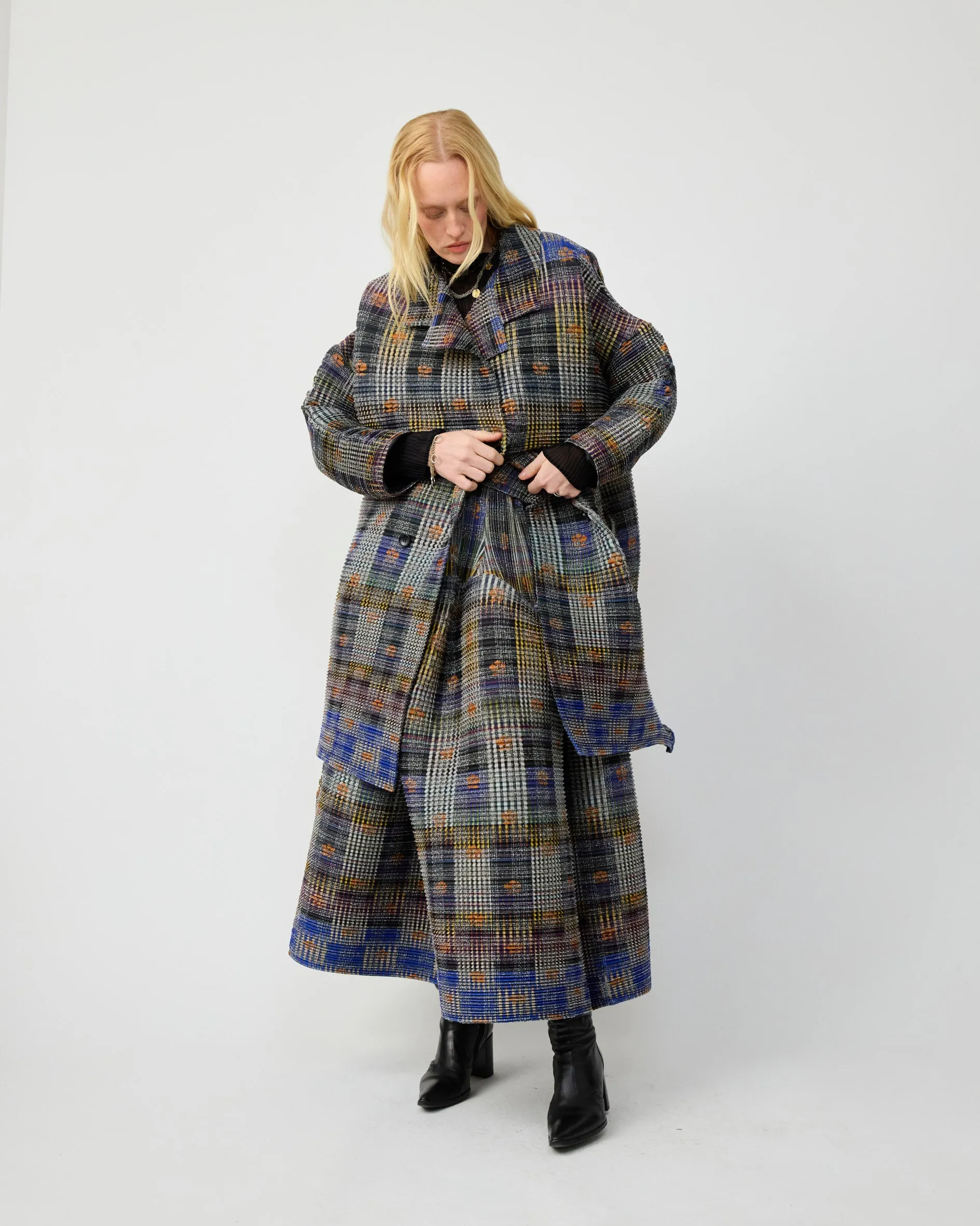 JOHAN PLEATED COAT IN HELGE sold by Julia Heuer product image thumbnail 4