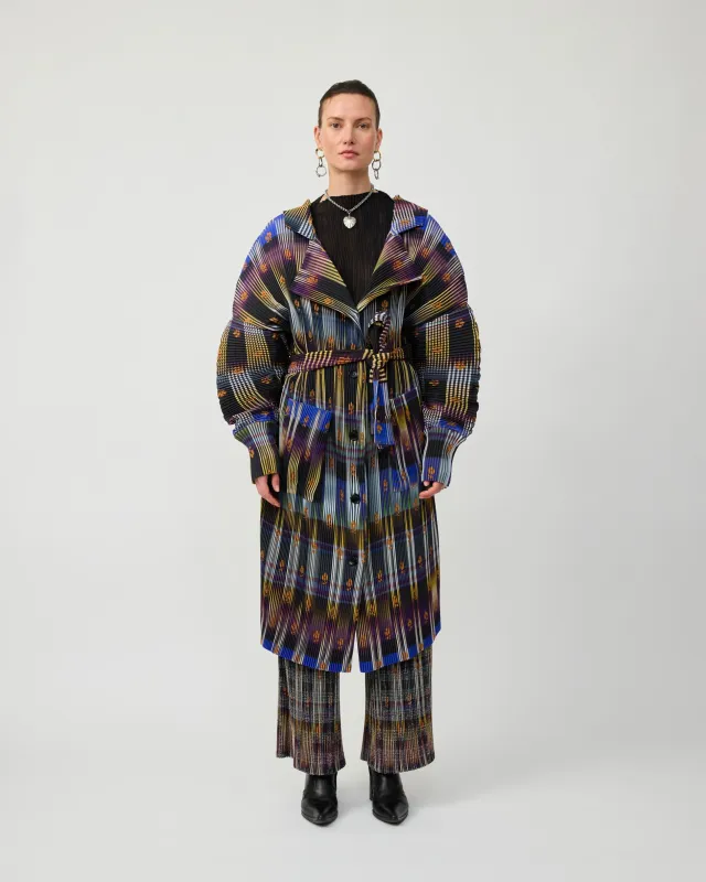 KONRAD PLEATED COAT IN HELGE made by Julia Heuer