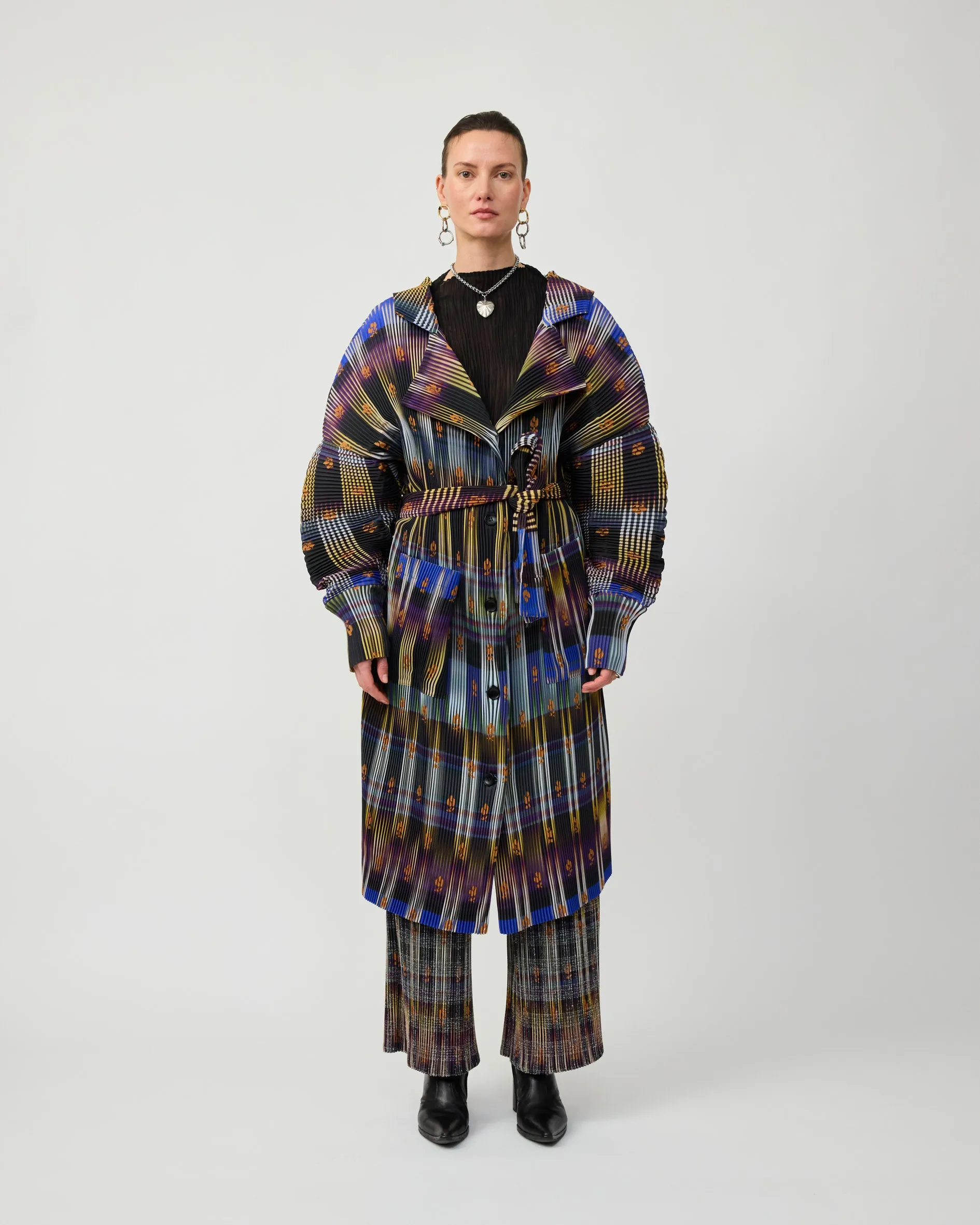 KONRAD PLEATED COAT IN HELGE sold by Julia Heuer