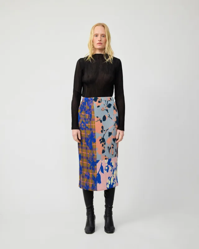 EKKE PLEATED SKIRT IN PATCHWORK INGRID made by Julia Heuer