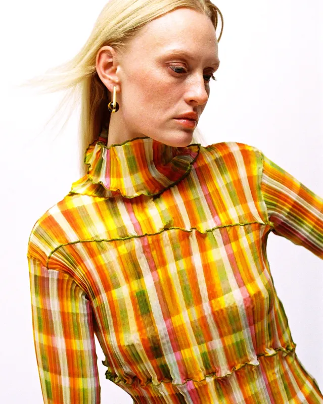 Lasse Pleated Top in Tarek made by Julia Heuer