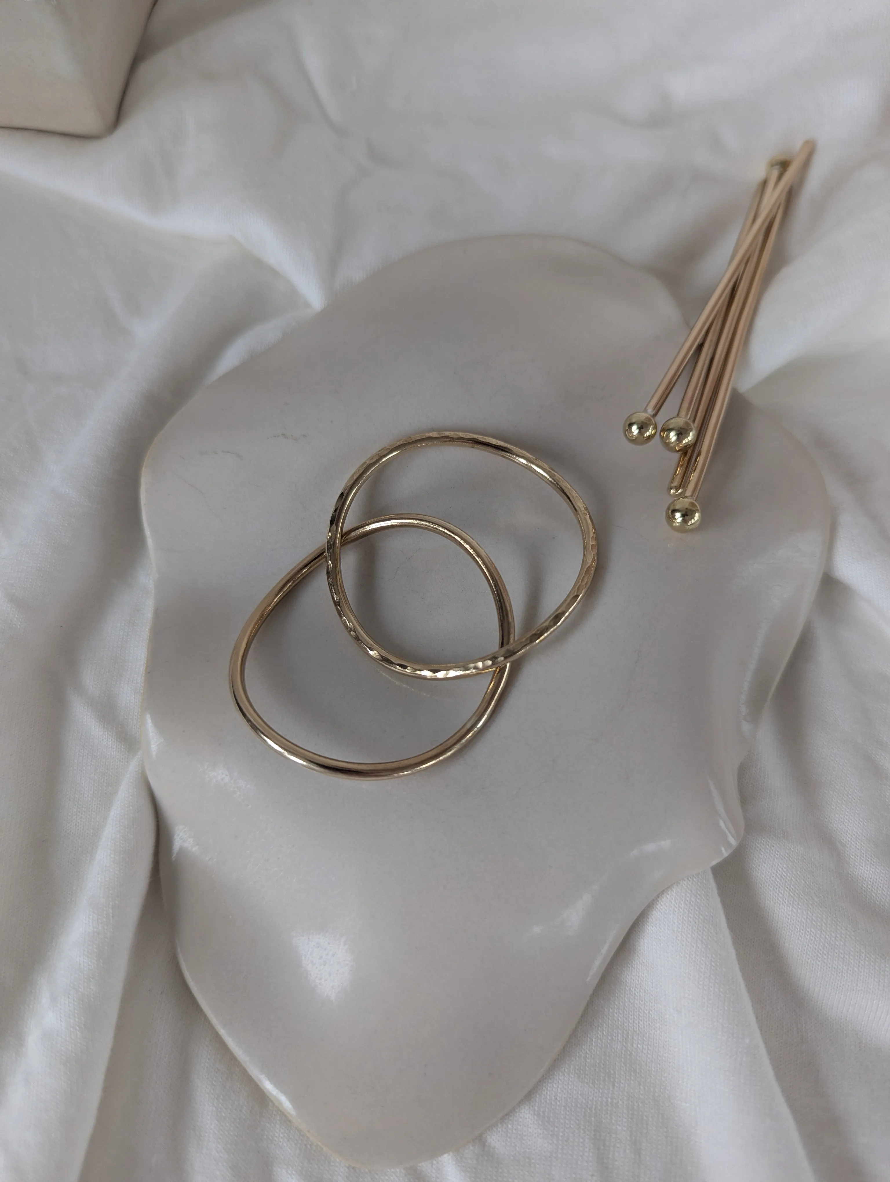 SS: Circle Hairpin sold by Vanderzee