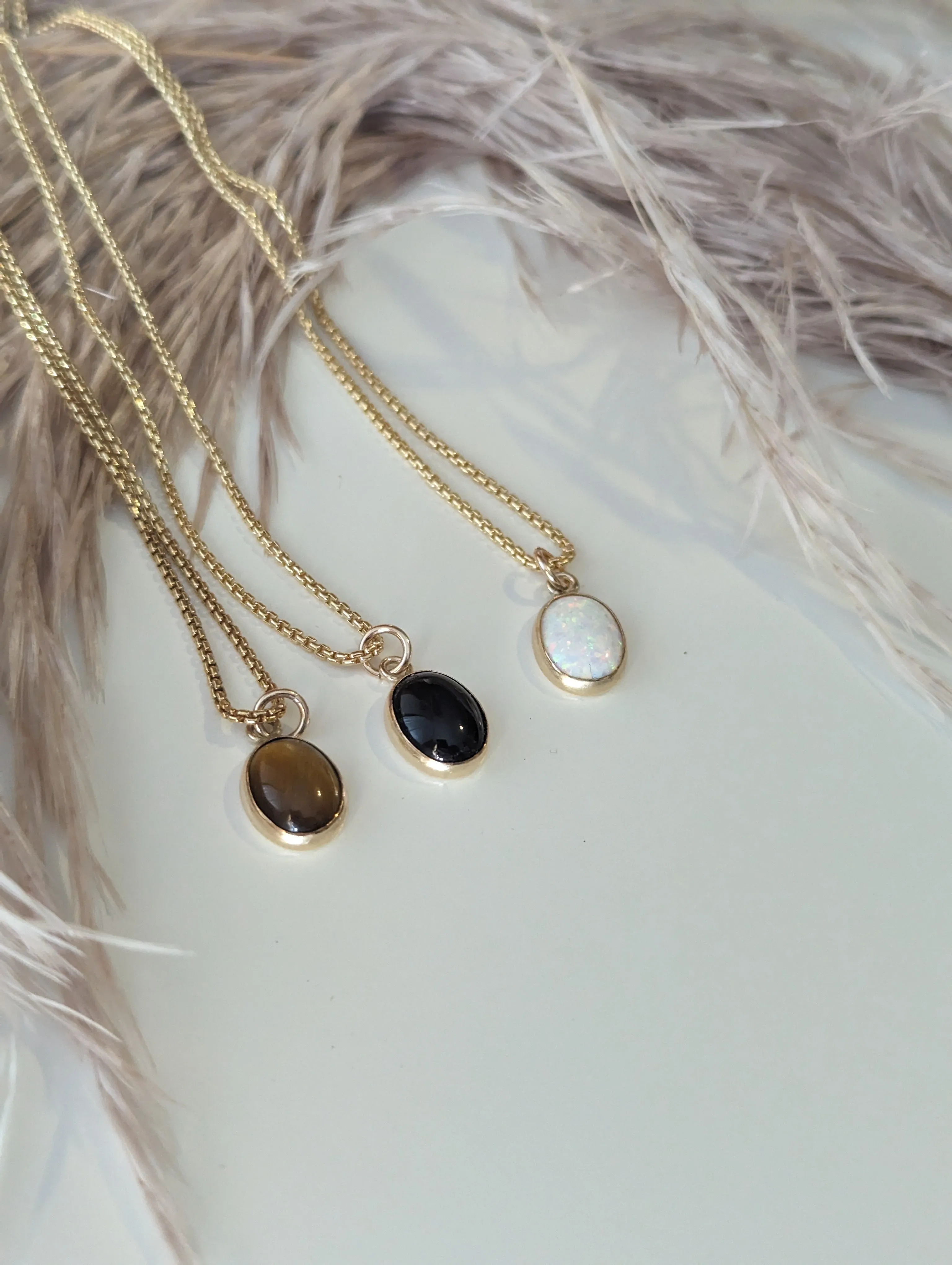 Tigers Eye Pendant & Box Chain sold by Vanderzee product image thumbnail 3