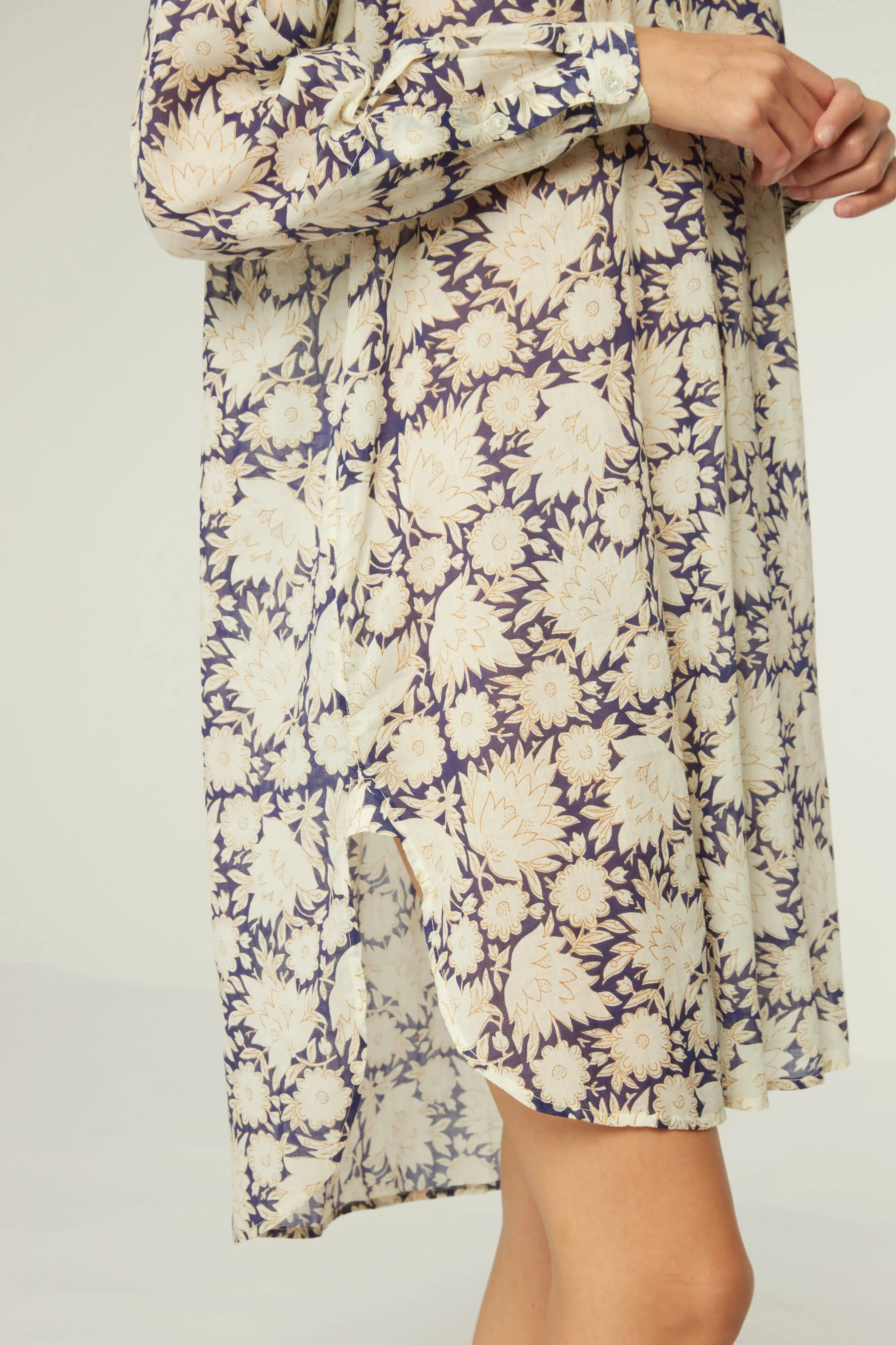 Robe Martine - Amber Pansy Blue sold by Moismont product image thumbnail 3