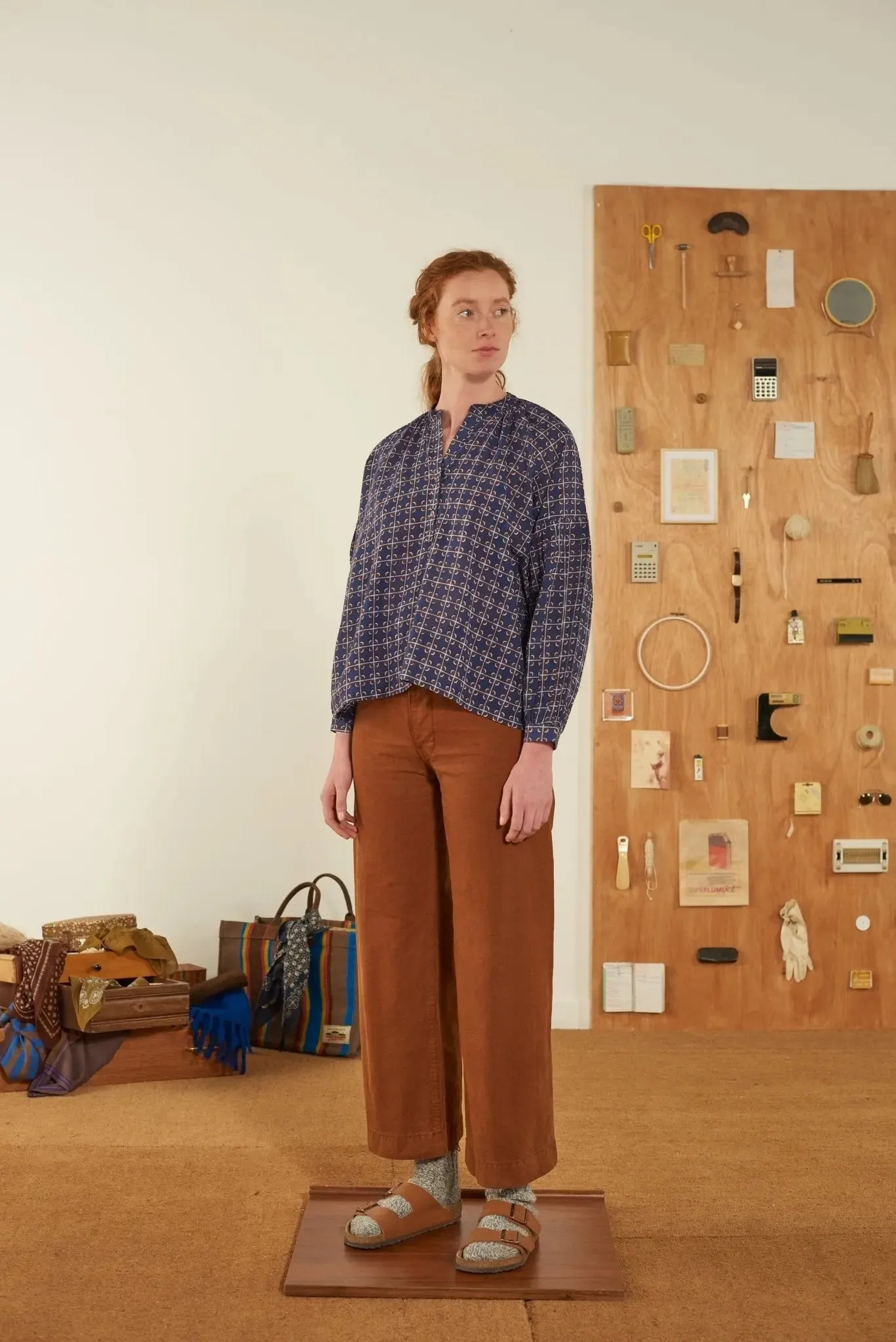 Blouse Louise N°708 Clover Navy Blue sold by Moismont product image thumbnail 2