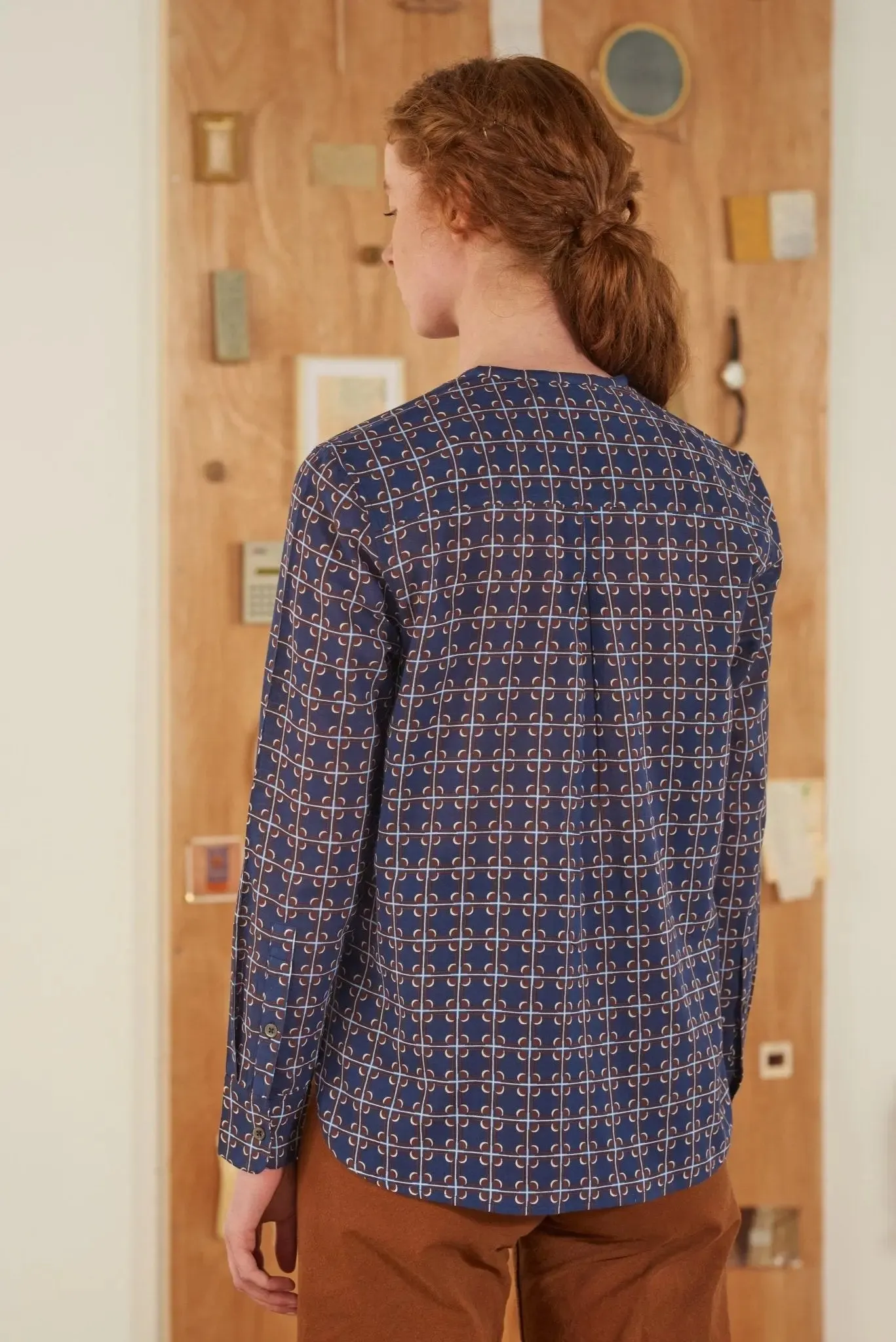 Chemise Lucia N°706 Clover Navy Blue sold by Moismont product image thumbnail 3