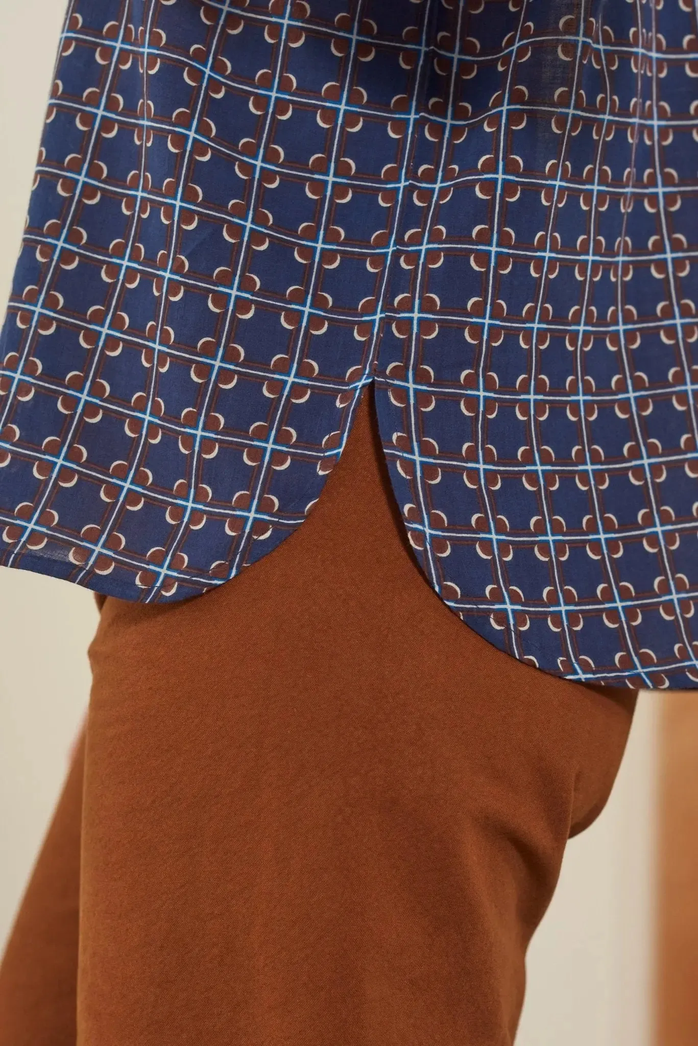 Chemise Lucia N°706 Clover Navy Blue sold by Moismont product image thumbnail 2