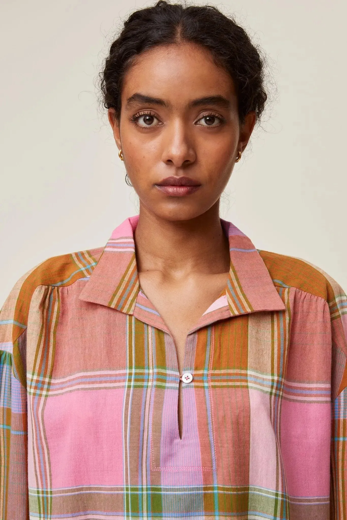 Robe Maelle N°735 Madurai Pop Pink sold by Moismont product image thumbnail 4