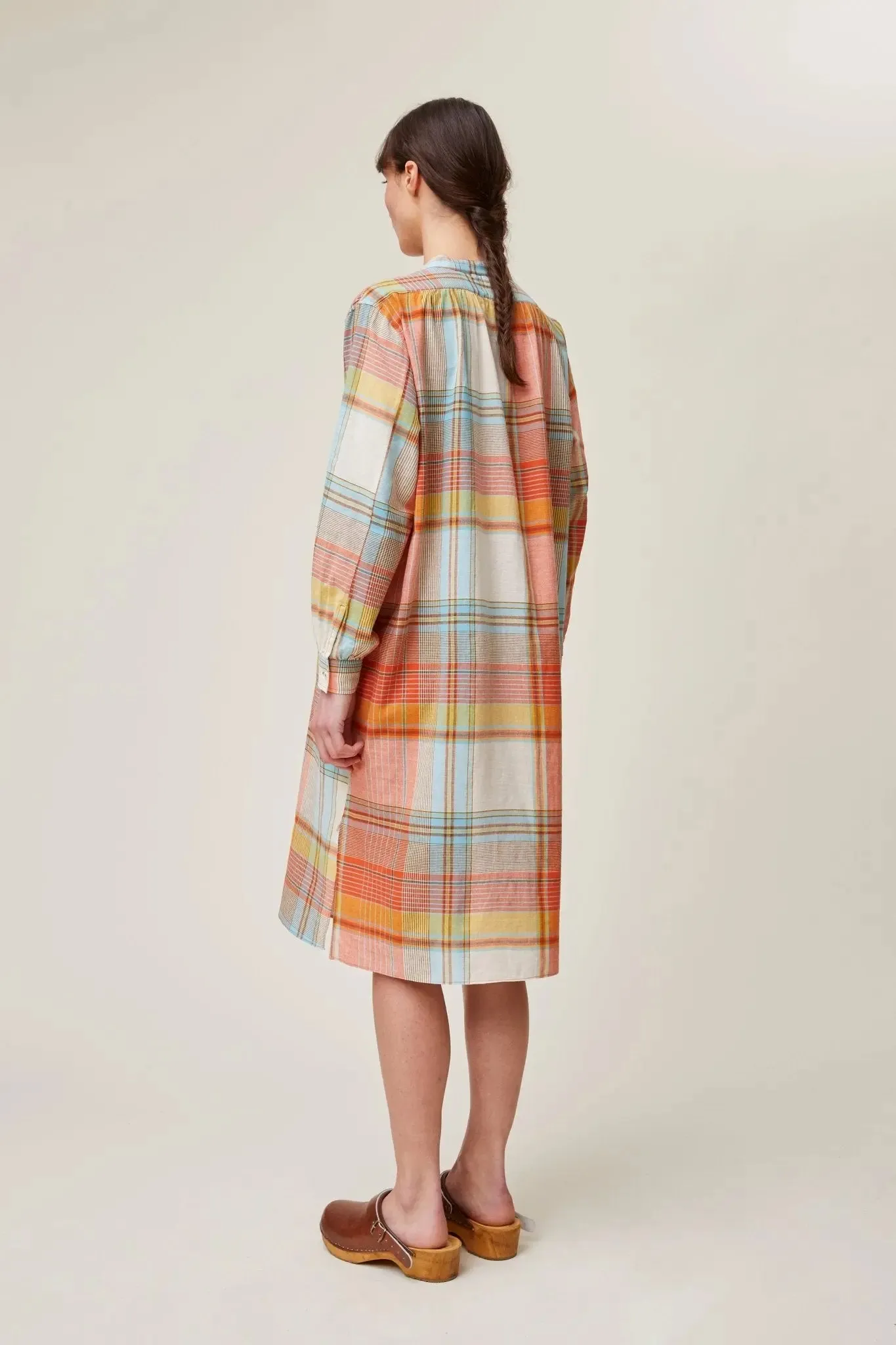 Robe Martine N°736 Madurai Poppy Red sold by Moismont product image thumbnail 5