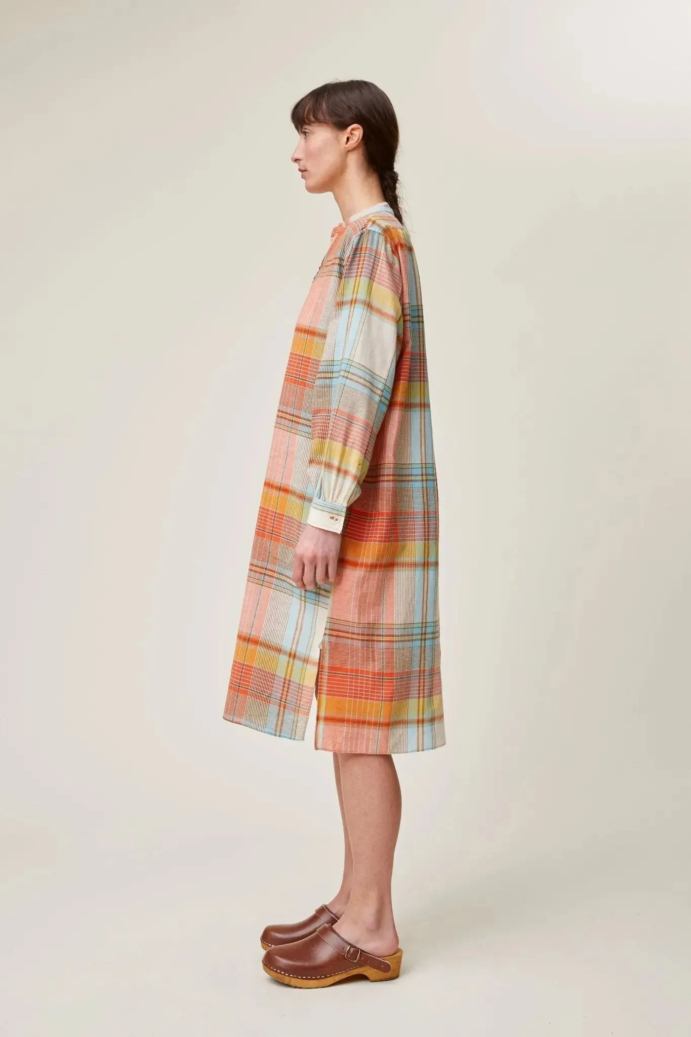 Robe Martine N°736 Madurai Poppy Red sold by Moismont product image thumbnail 2