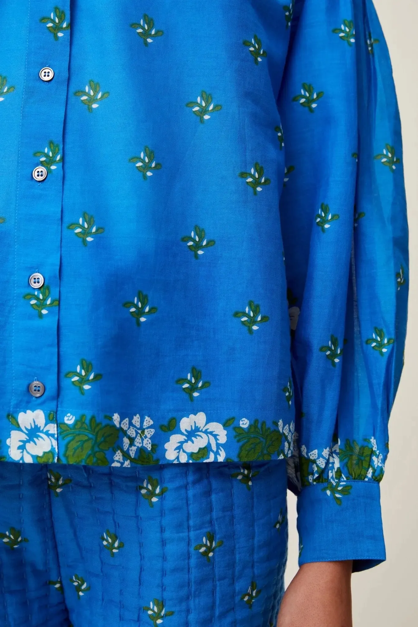 Chemise Viviane N°732 Patchwork Blue Worker sold by Moismont product image thumbnail 4