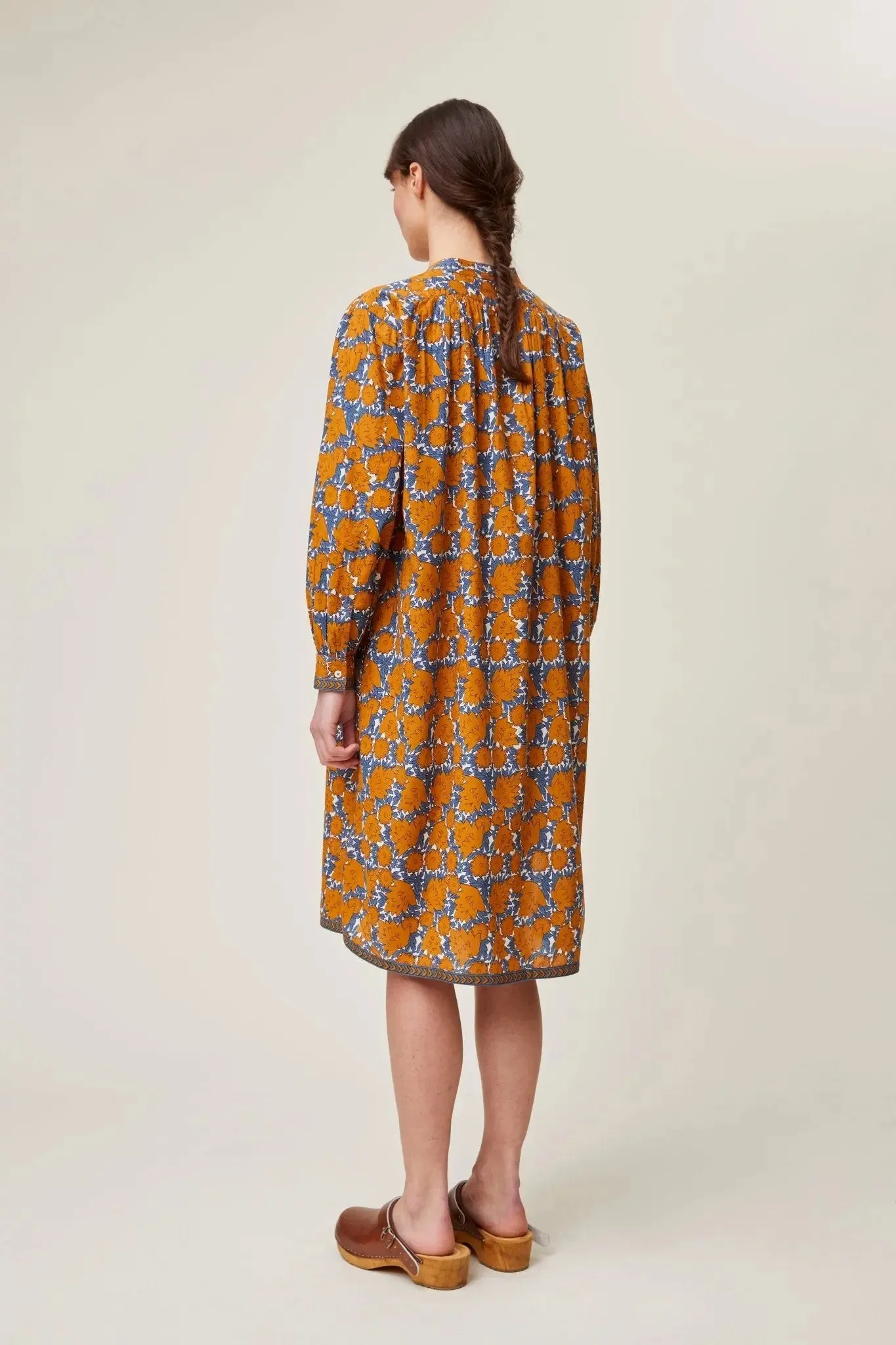 Robe Martine N°736 Amber Terracotta sold by Moismont product image thumbnail 5