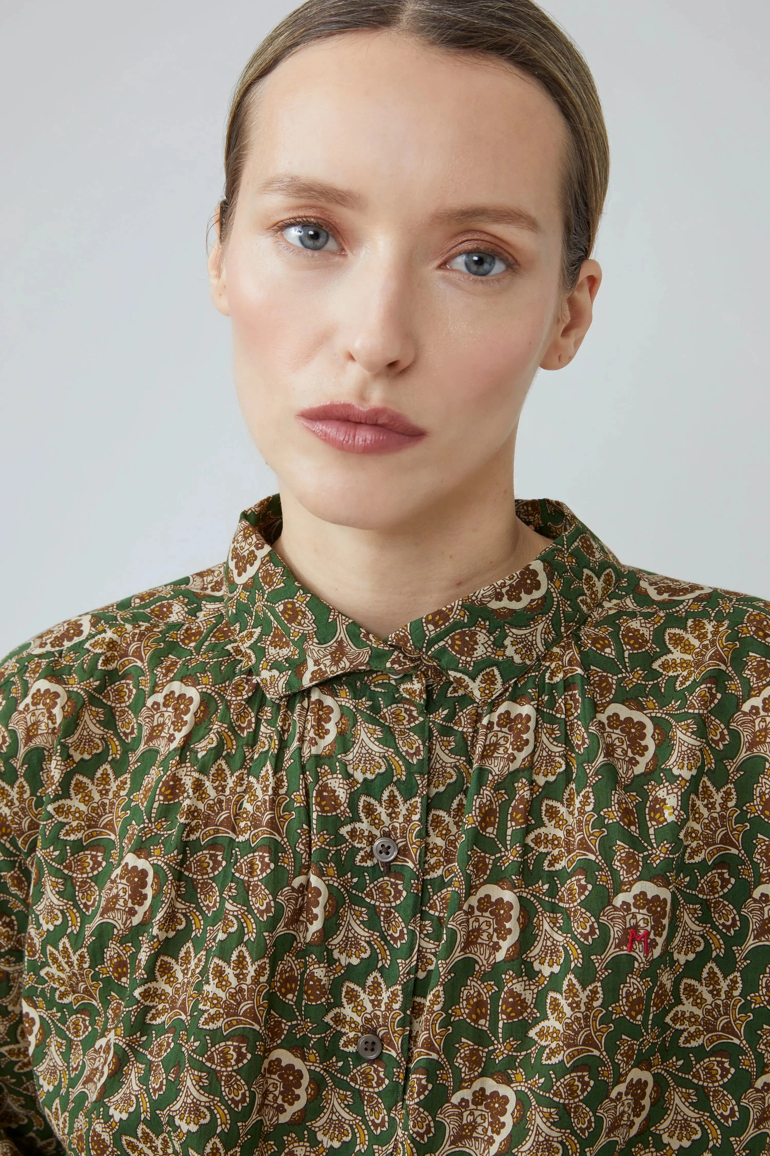 Blouse Kate N°810 India British Green sold by Moismont product image thumbnail 3