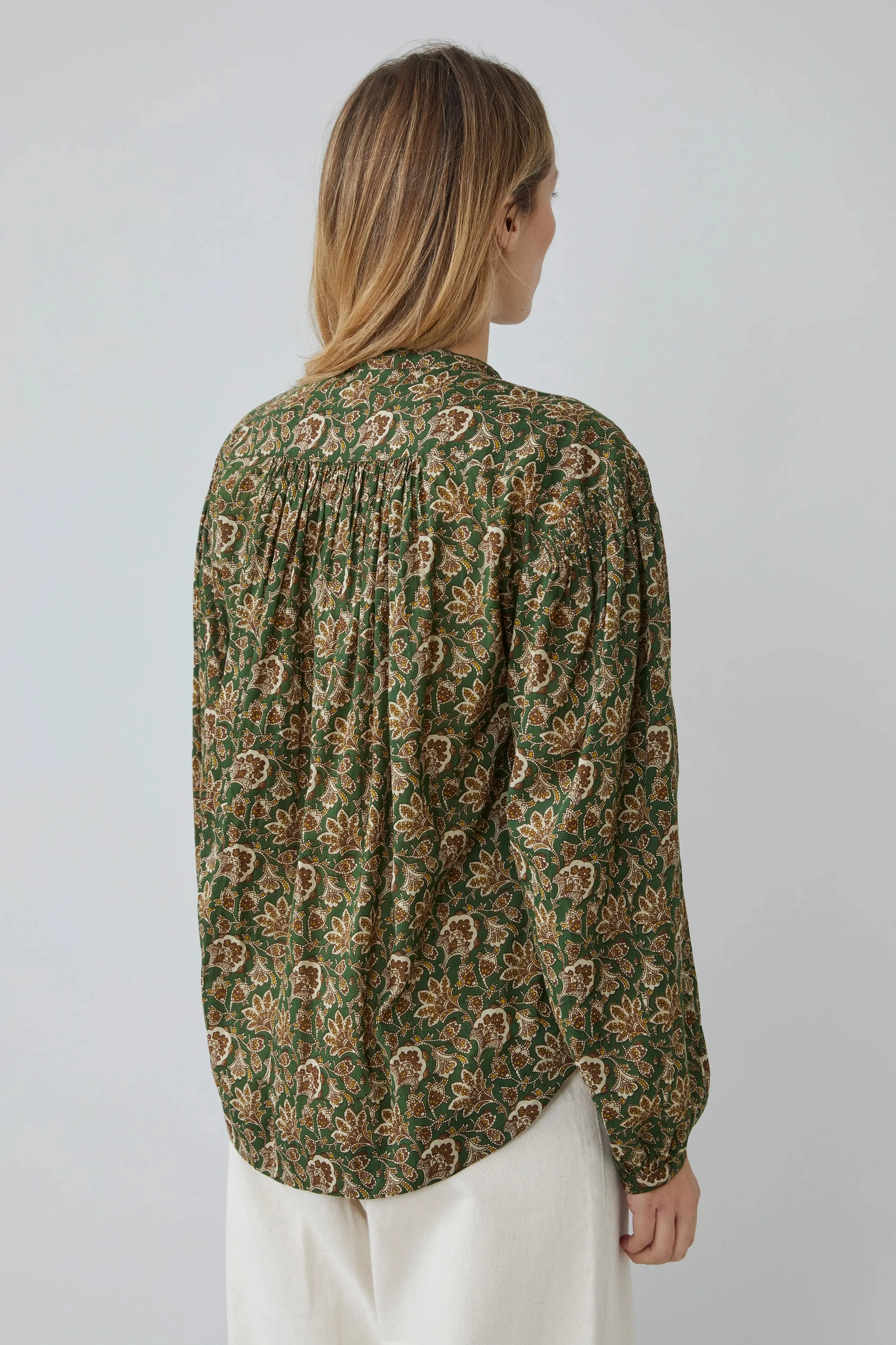 Blouse Emma N°809 India British Green sold by Moismont product image thumbnail 4