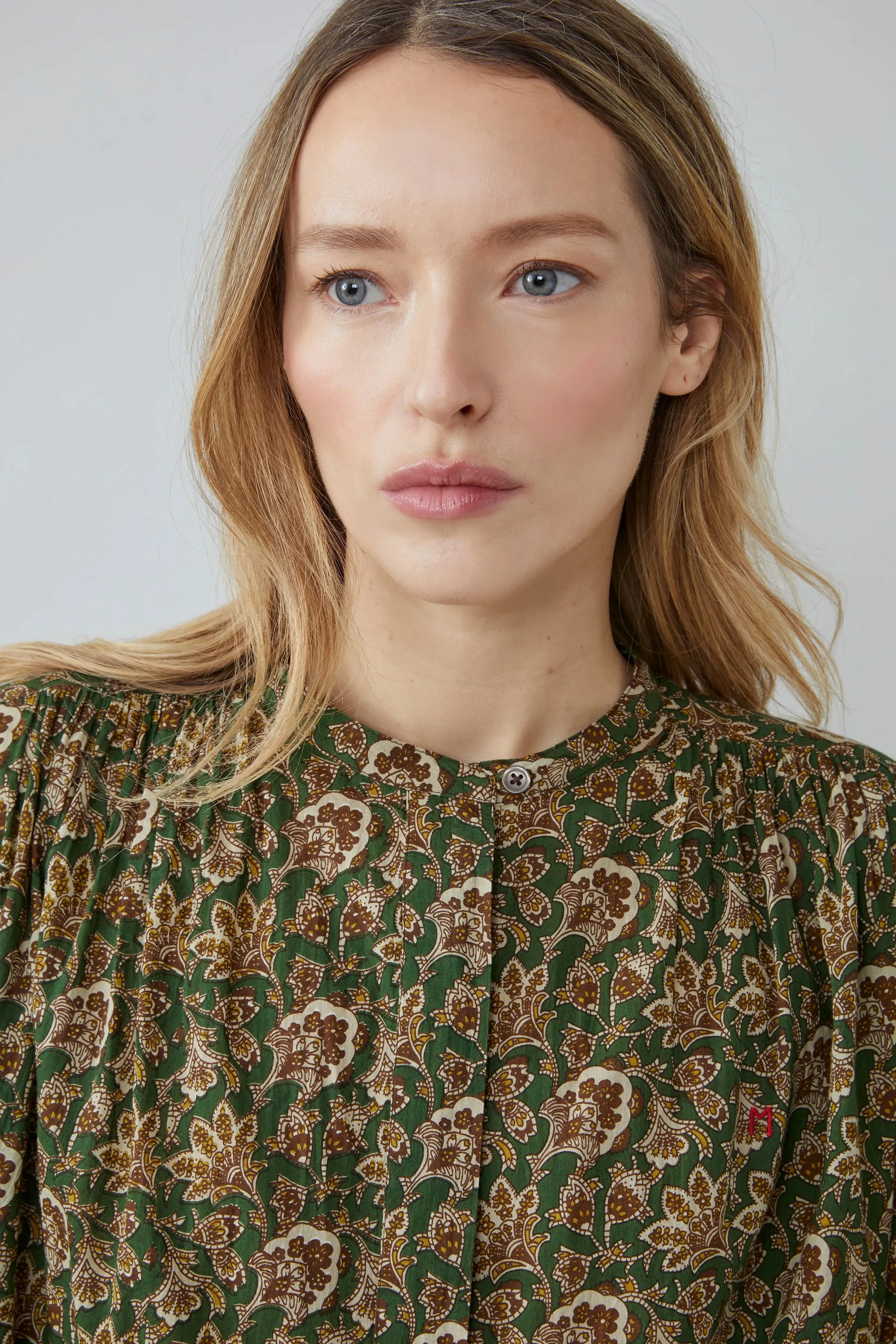 Blouse Emma N°809 India British Green sold by Moismont product image thumbnail 3