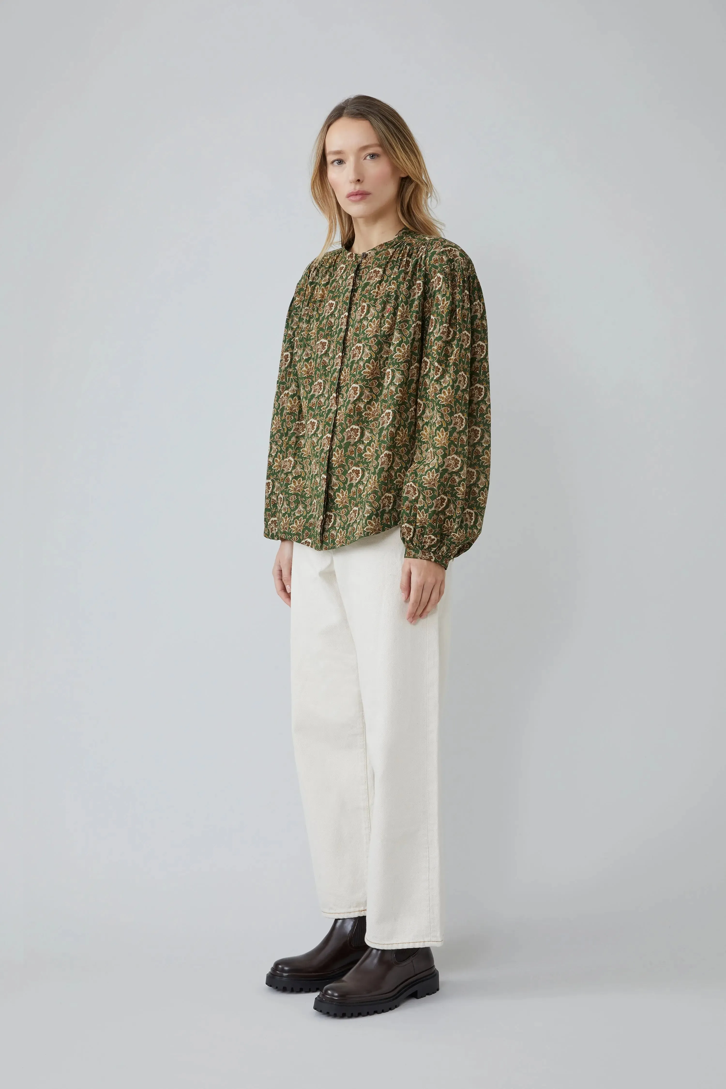 Blouse Emma N°809 India British Green sold by Moismont product image thumbnail 2