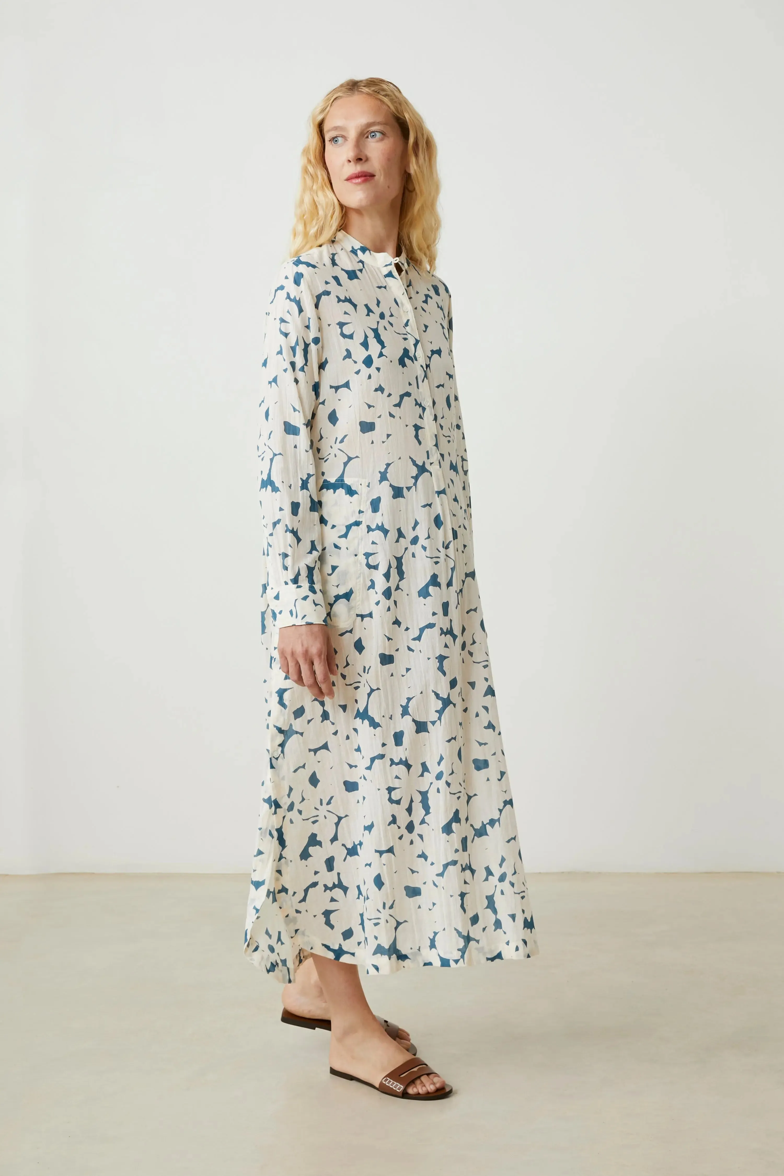 Robe Chloe N°785 Nymphe Indigo sold by Moismont product image thumbnail 2