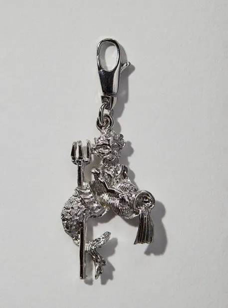 Aquarius (20 Jan - 18 Feb) sold by PAR ICI