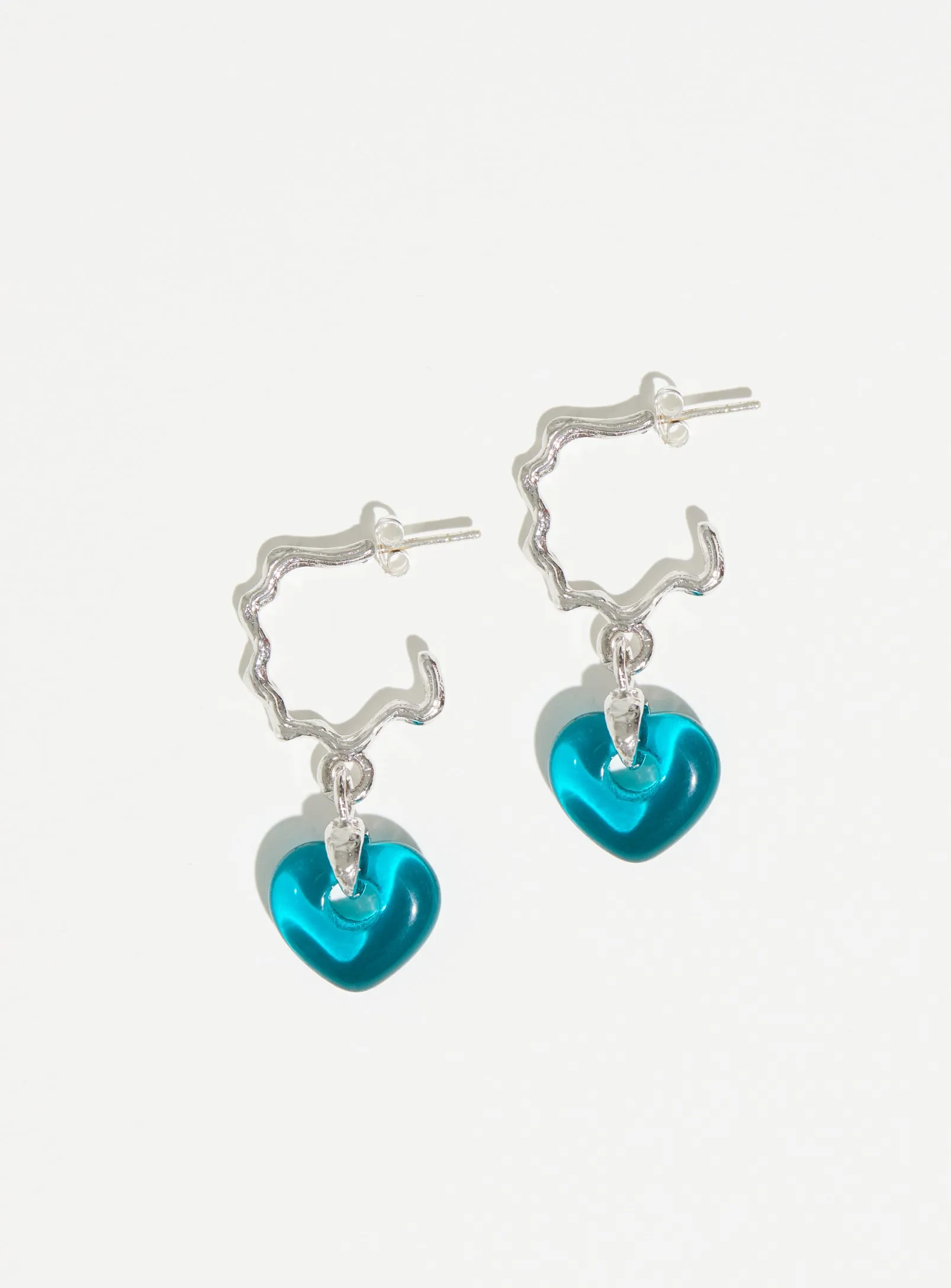 Juicy Wavy Hoops - Cyan Heart sold by PAR ICI