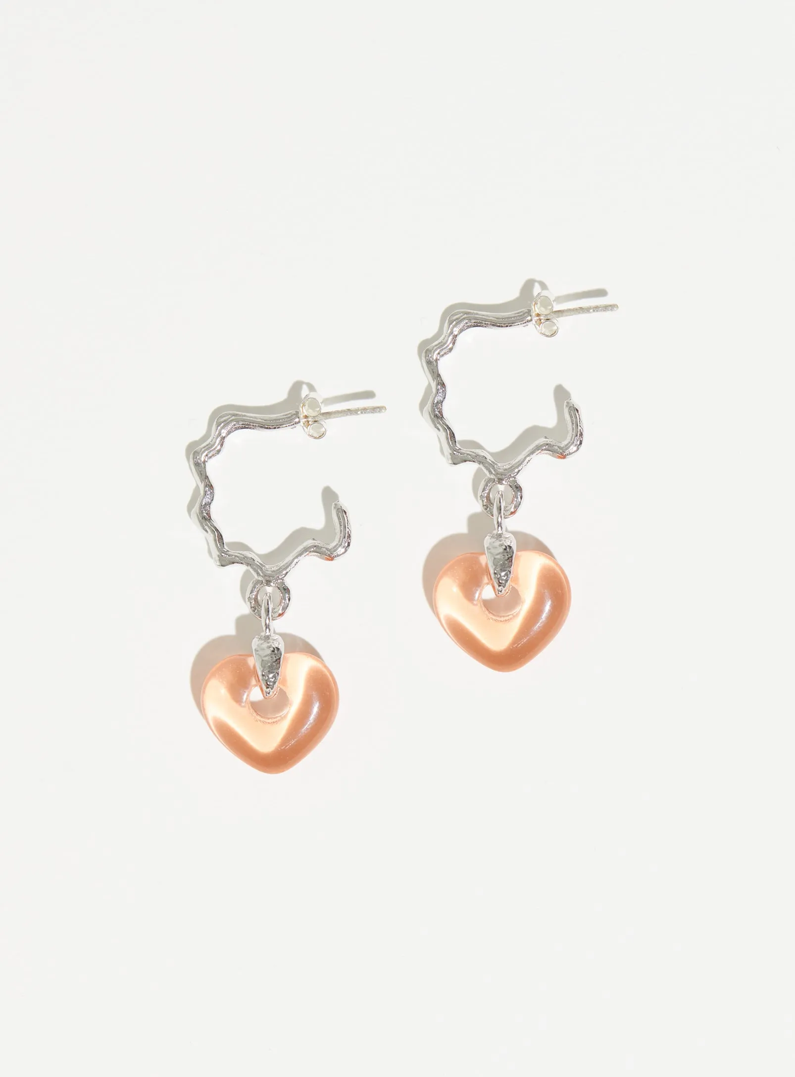 Juicy Wavy Hoops - Peach Heart sold by PAR ICI