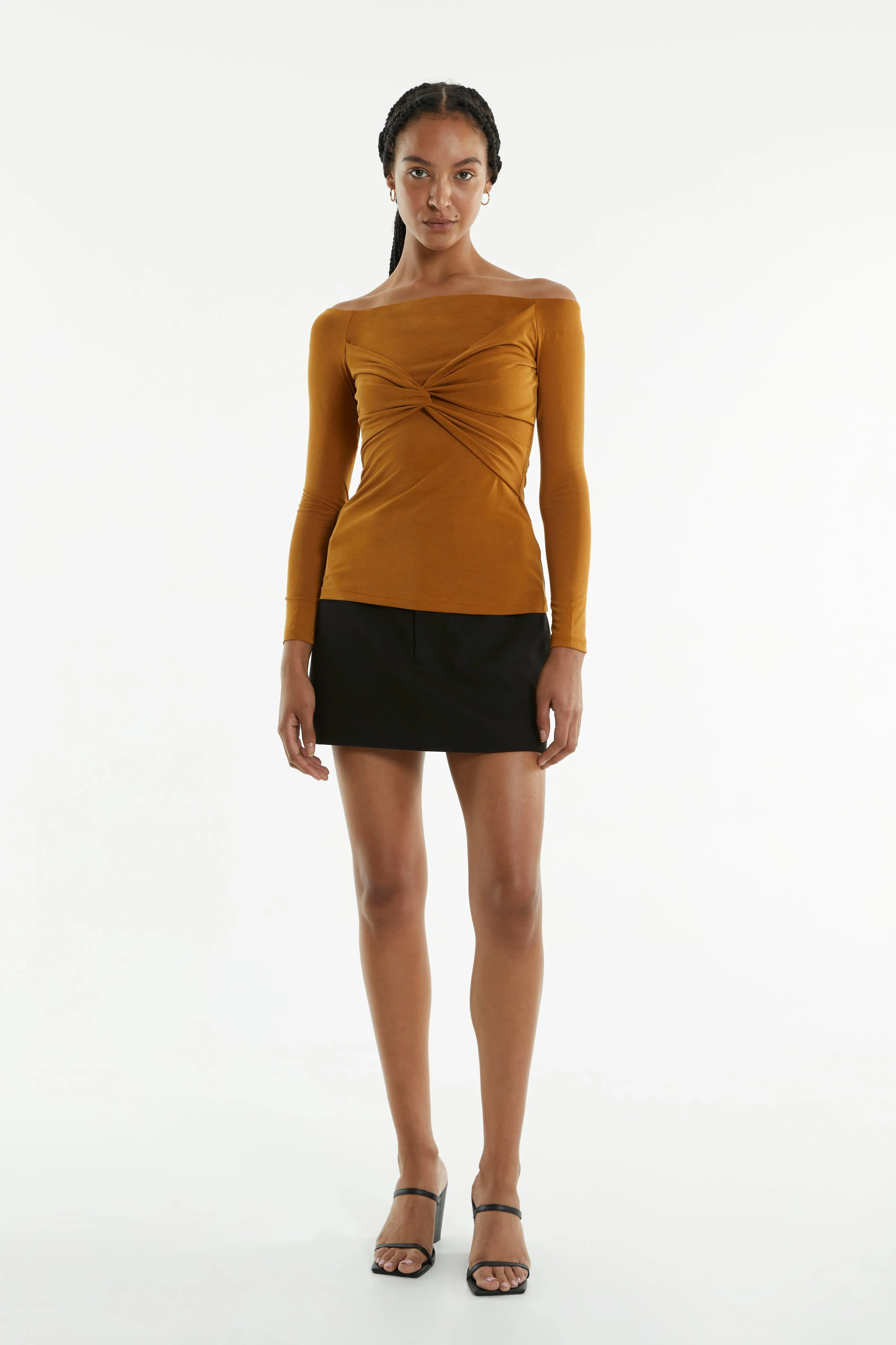 TURN AROUND OFF SHOULDER TOP | CAMEL sold by Third Form