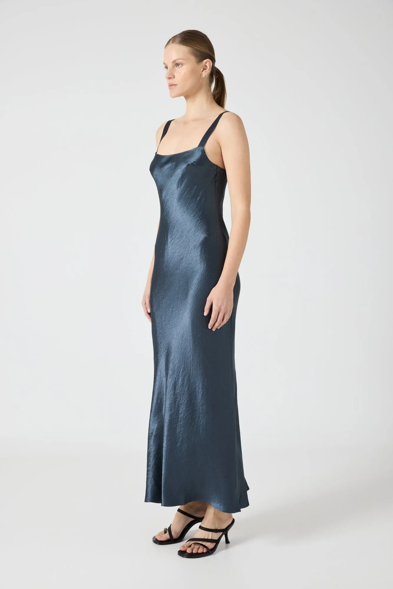 CRUSH BIAS CLASSIC SLIP | GUN METAL sold by Third Form product image thumbnail 4