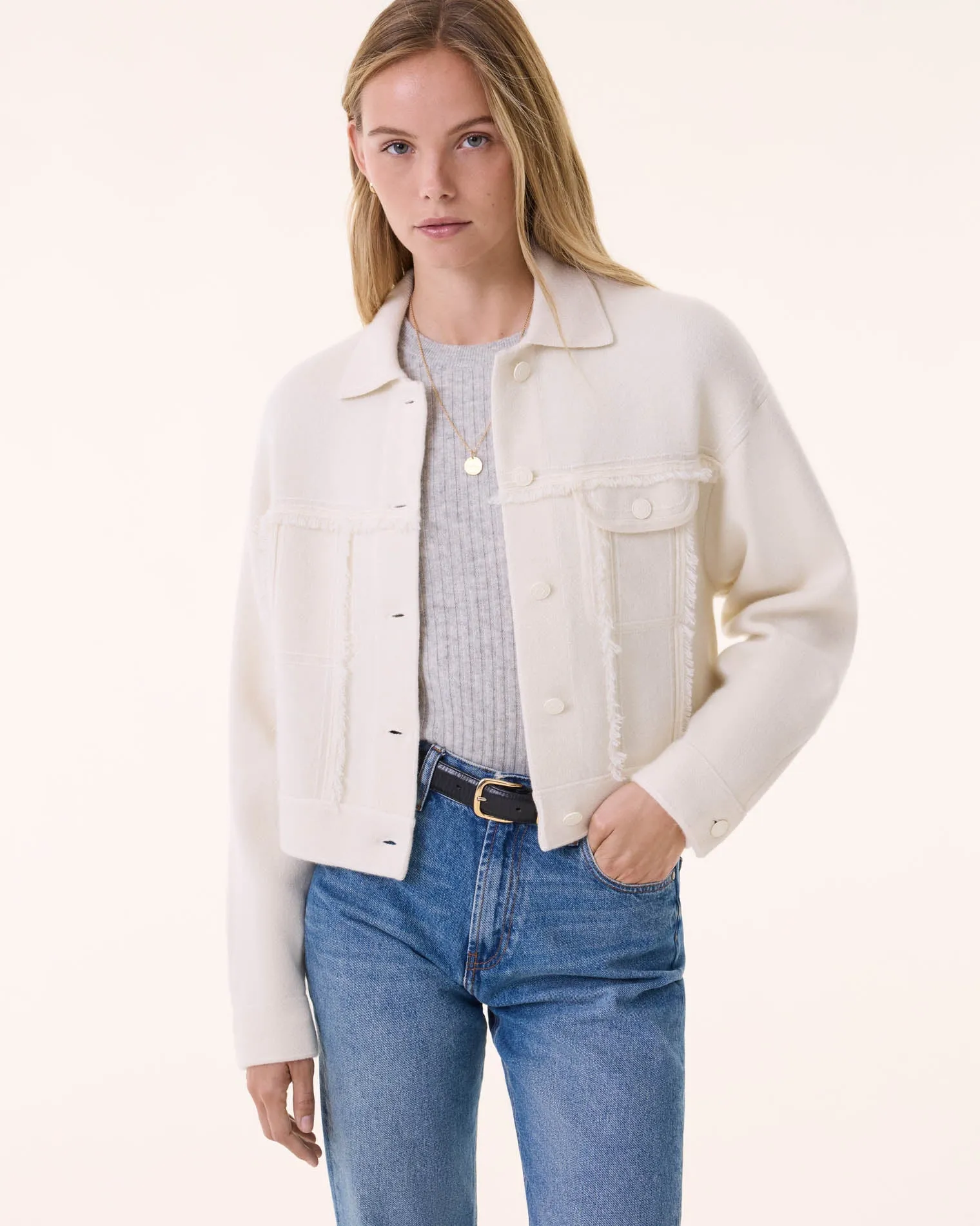 Veste Arya blanc vintage sold by Kutjen