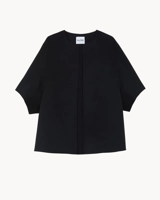 Cape Asi noir sold by Kutjen